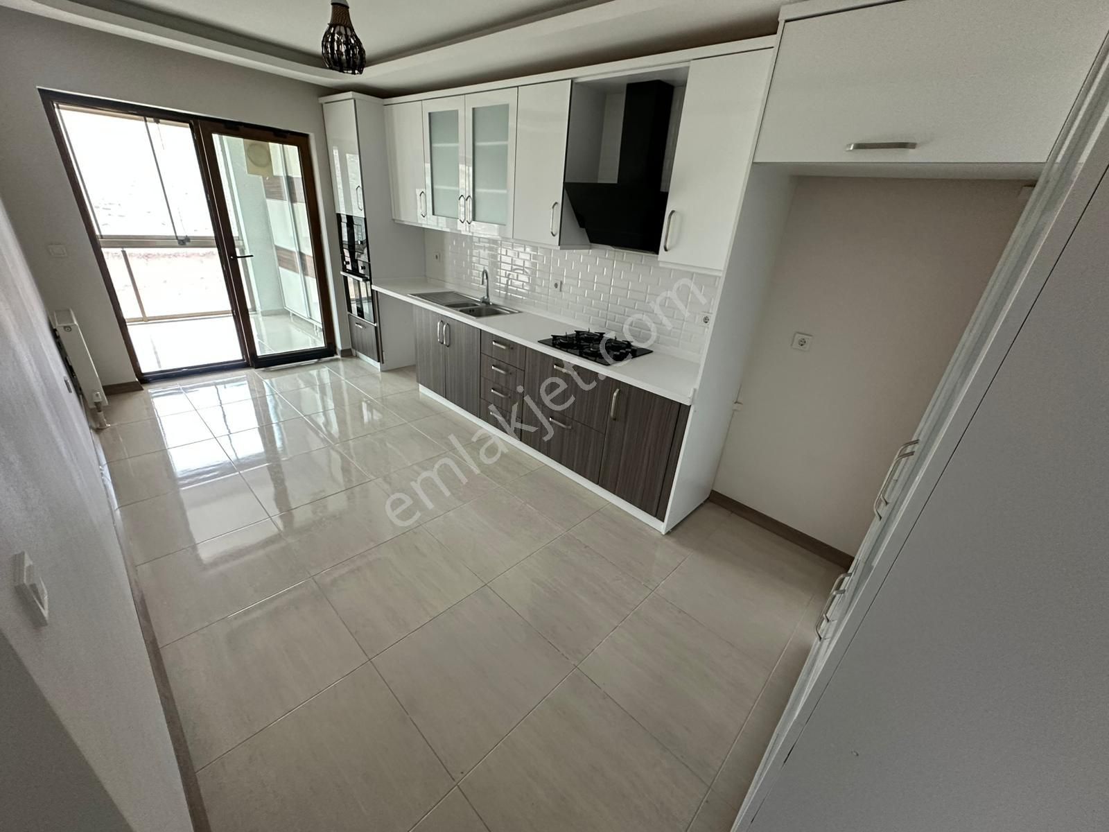 Törekent Site İçinde E. Banyolu G. Odalı Geniş Çift Balkonlu 4+1 Ön Cp. Çift Asansörlü Daire ! - Görsel 3