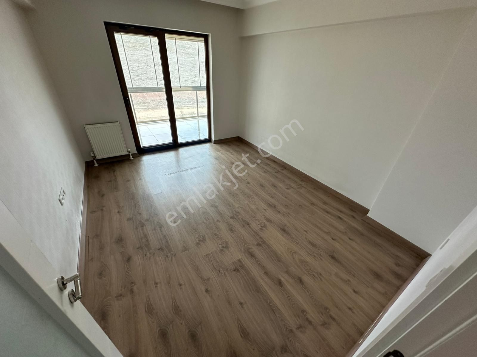 Törekent Site İçinde E. Banyolu G. Odalı Geniş Çift Balkonlu 4+1 Ön Cp. Çift Asansörlü Daire ! - Görsel 16