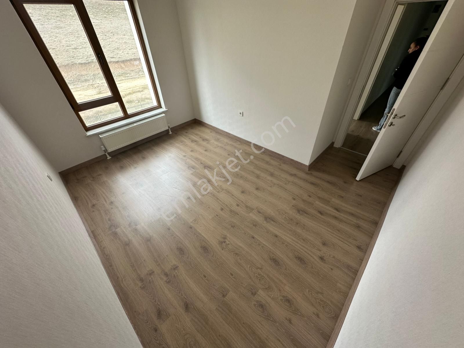 Törekent Site İçinde E. Banyolu G. Odalı Geniş Çift Balkonlu 4+1 Ön Cp. Çift Asansörlü Daire ! - Görsel 21