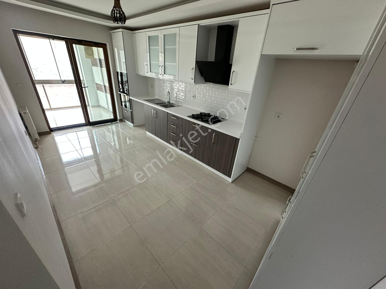 Törekent Site İçinde E. Banyolu G. Odalı Geniş Çift Balkonlu 4+1 Ön Cp. Çift Asansörlü Daire ! - Görsel 5