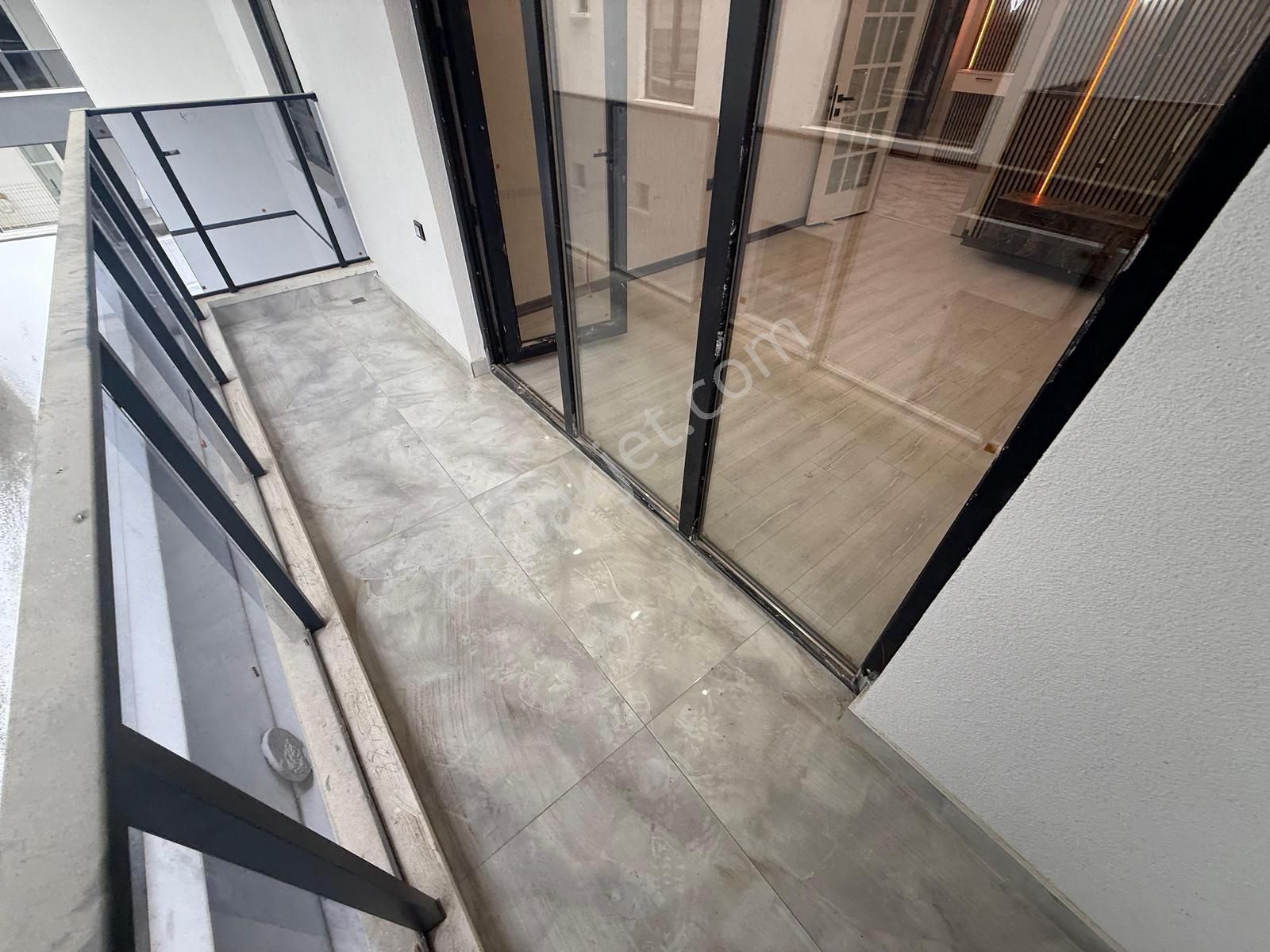 Keçiörende 2+1 Full Yapılı İskanlı Cadde Yanı Takasa Uygun - Görsel 10