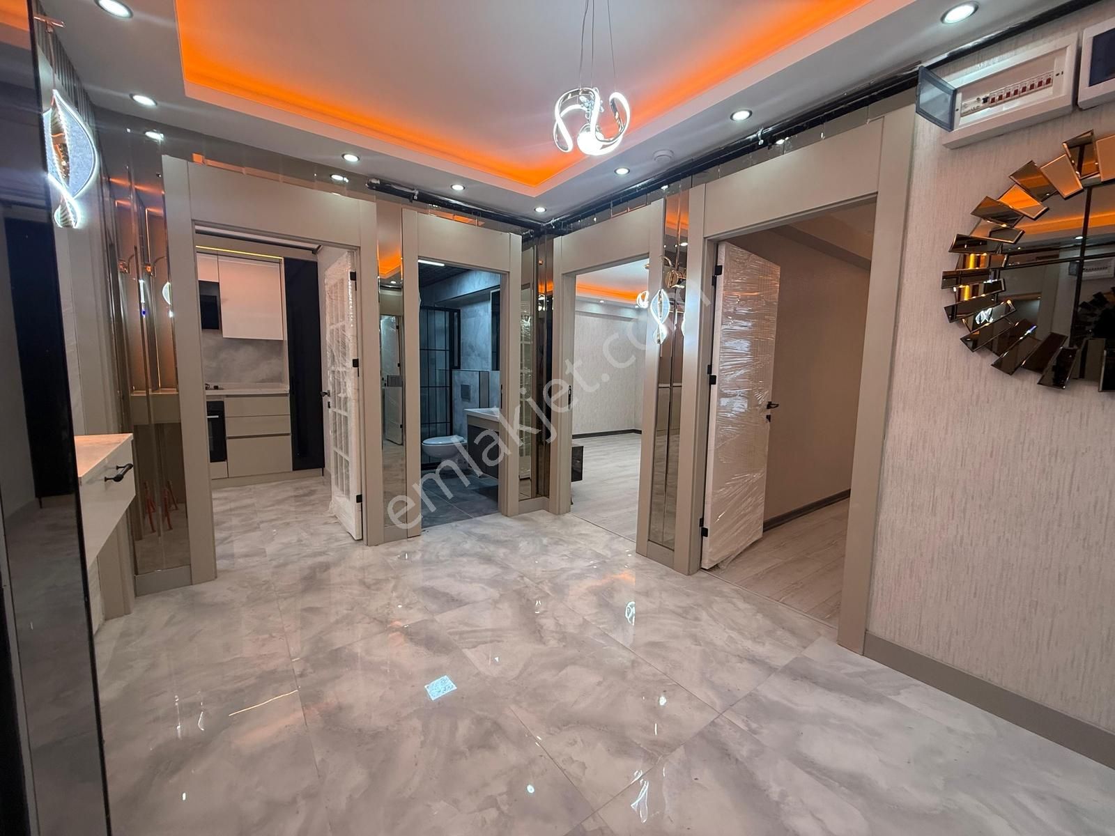 Keçiörende 2+1 Full Yapılı İskanlı Cadde Yanı Takasa Uygun