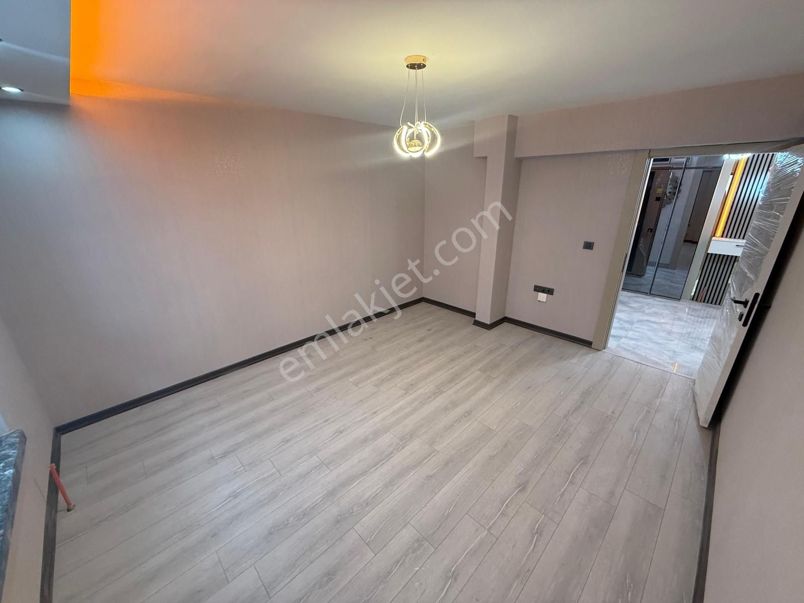 Keçiörende 2+1 Full Yapılı İskanlı Cadde Yanı Takasa Uygun - Görsel 28