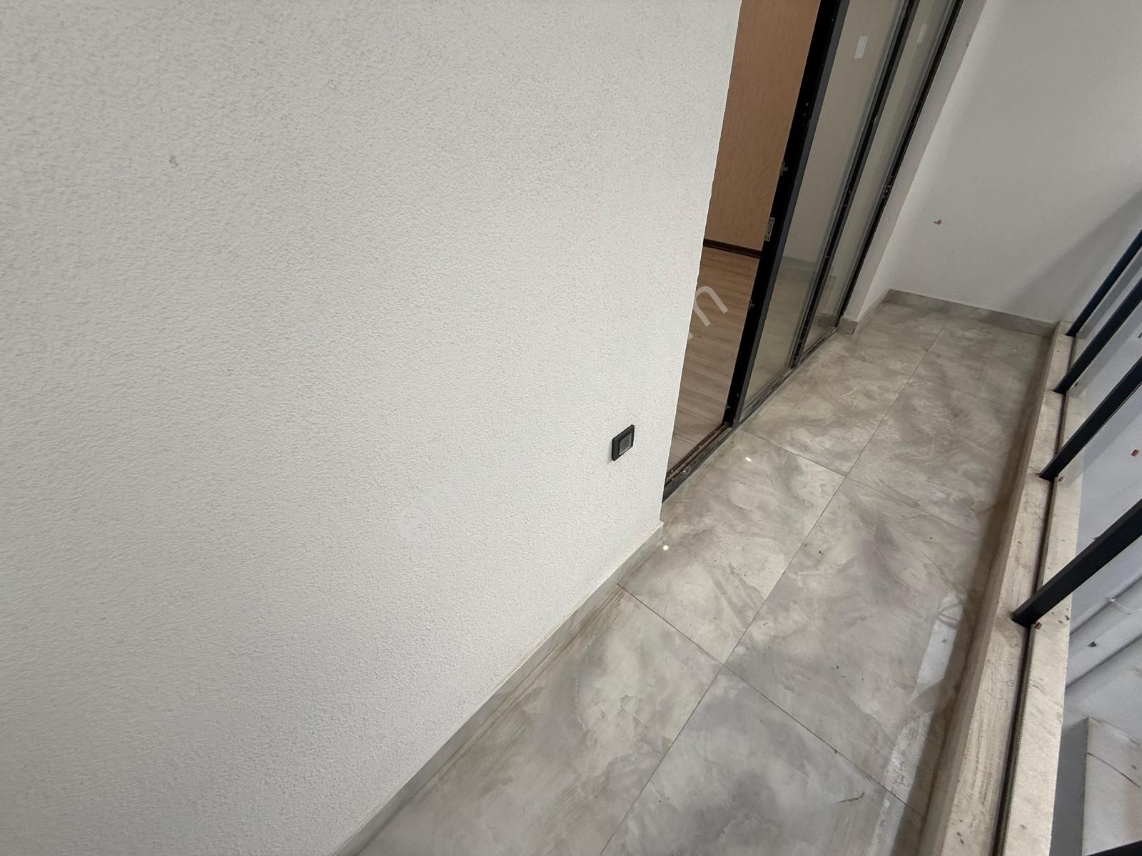 Keçiörende 2+1 Full Yapılı İskanlı Cadde Yanı Takasa Uygun - Görsel 32
