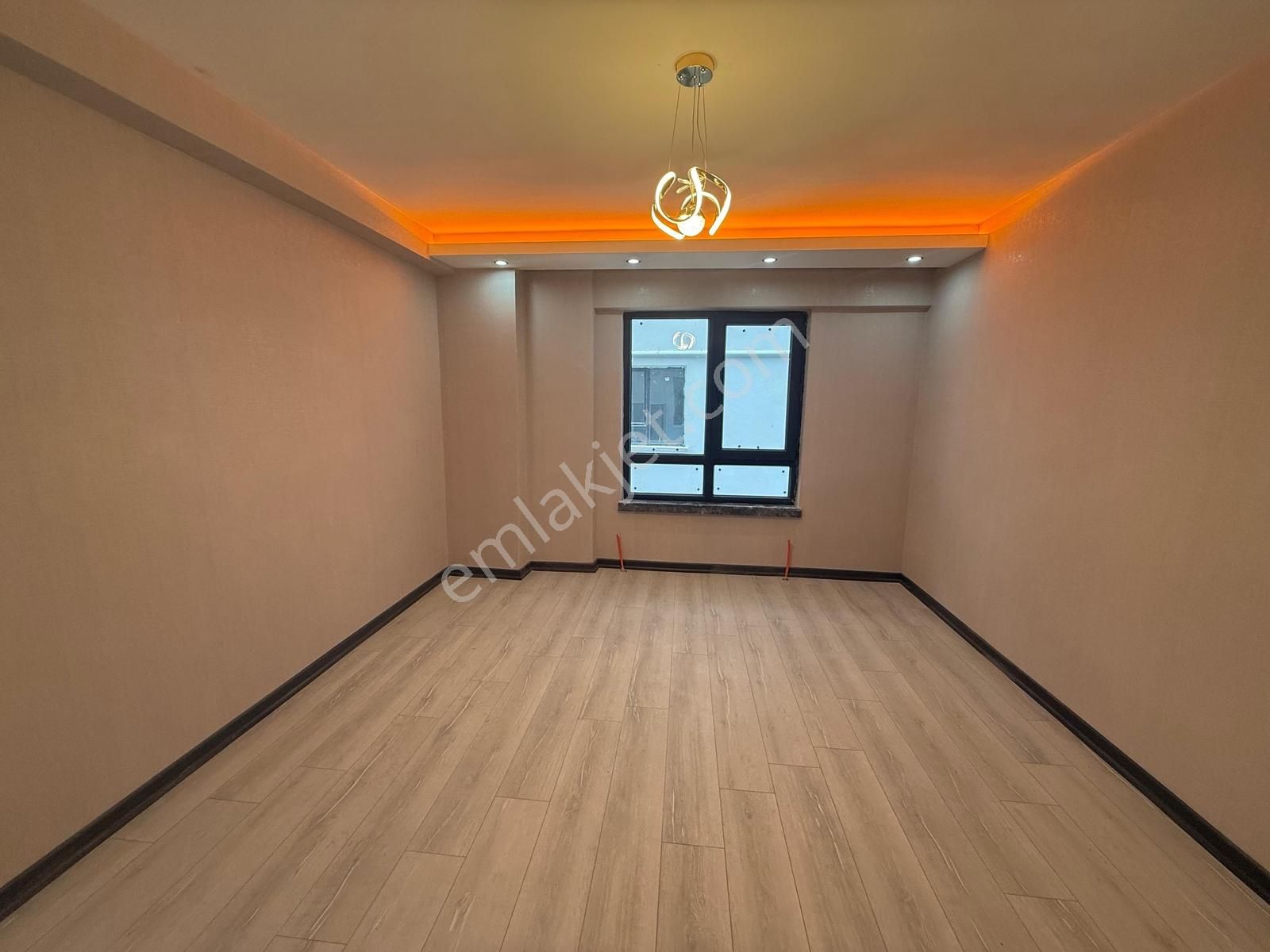 Keçiörende 2+1 Full Yapılı İskanlı Cadde Yanı Takasa Uygun - Görsel 14