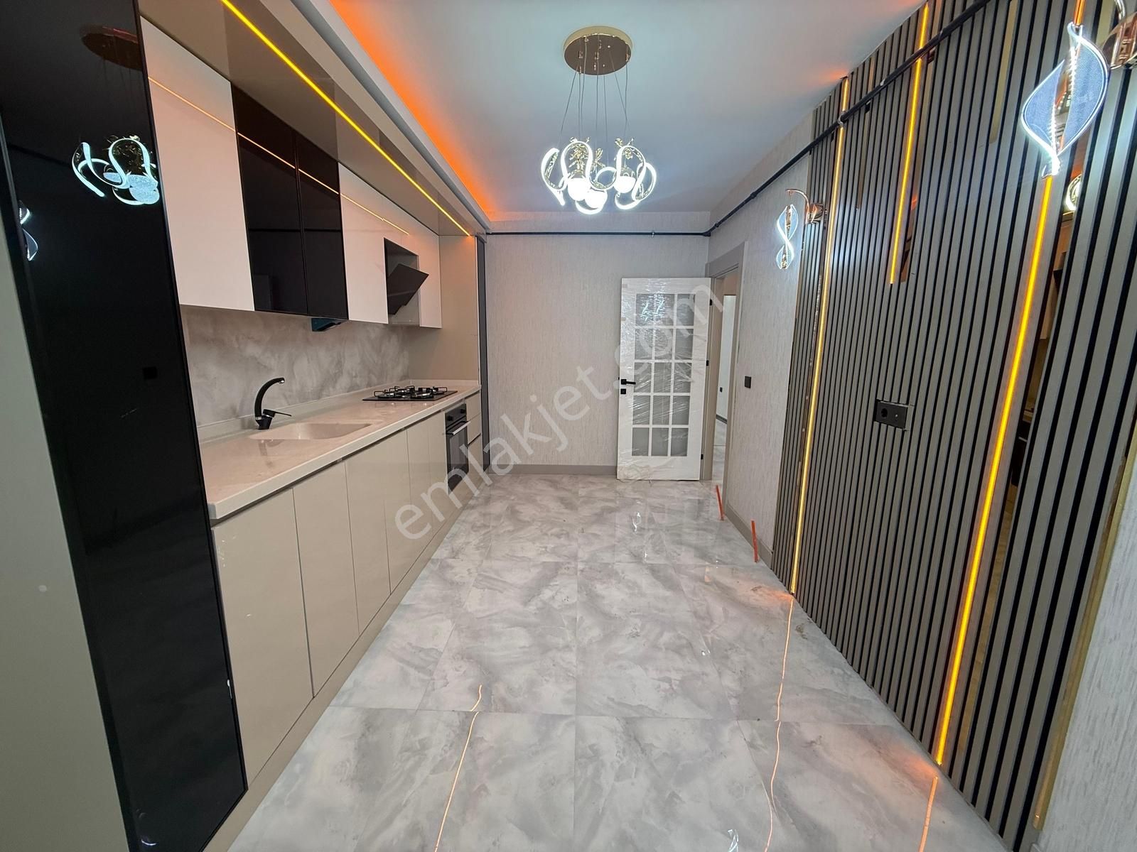 Keçiörende 2+1 Full Yapılı İskanlı Cadde Yanı Takasa Uygun - Görsel 2