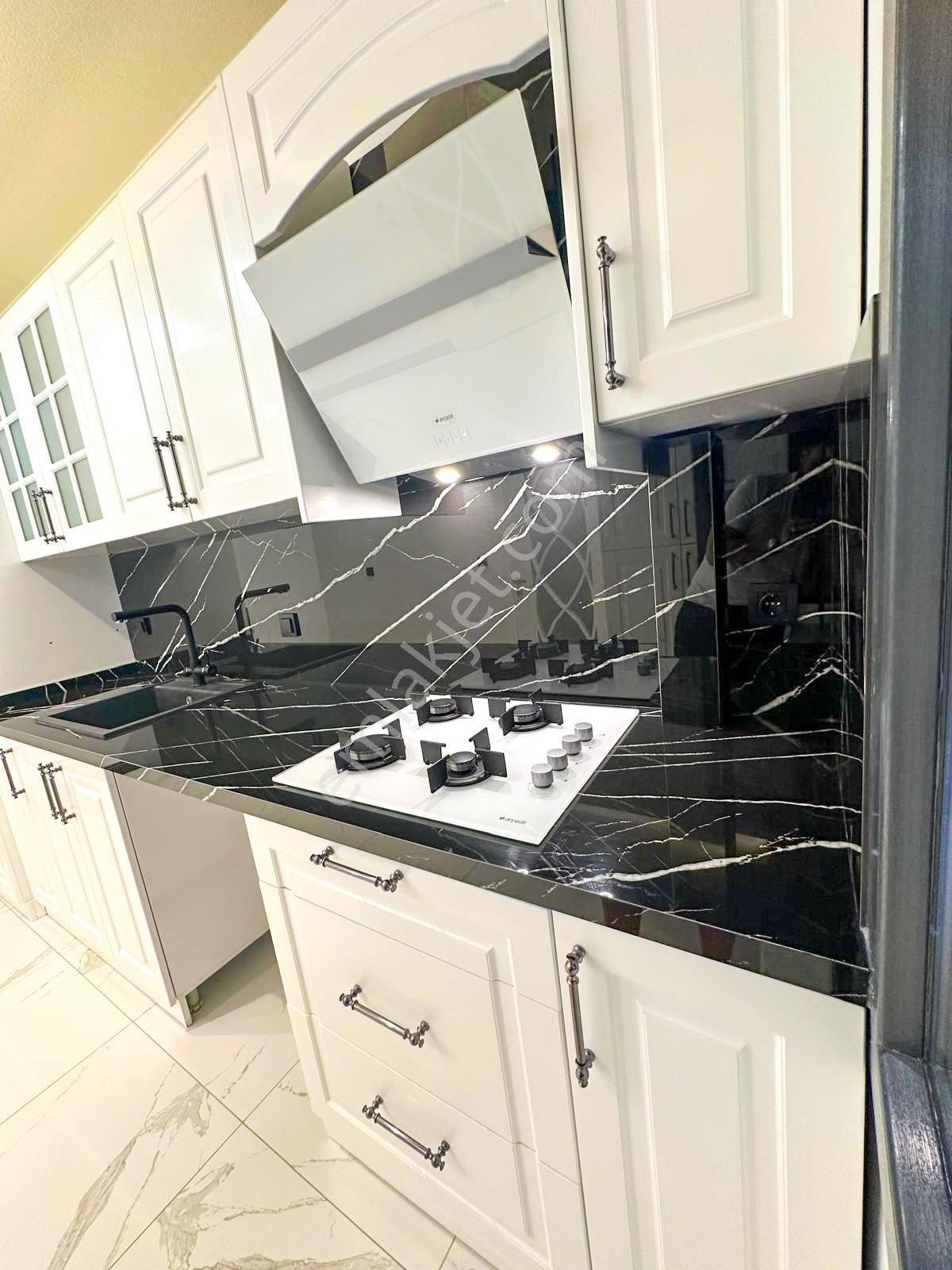 4+1 Lüks Tripleks Villa! Modern Tasarım,geniş Teraslı! Mükemmel Konum - Görsel 3