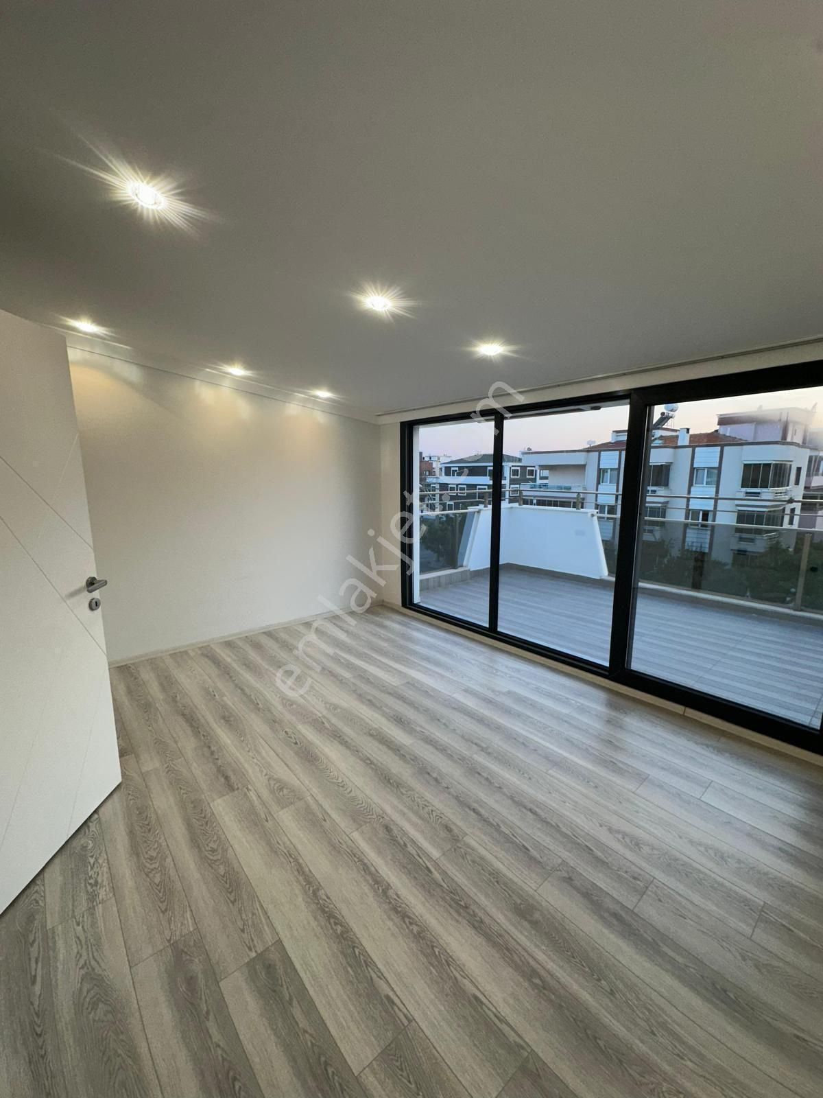 4+1 Lüks Tripleks Villa! Modern Tasarım,geniş Teraslı! Mükemmel Konum - Görsel 19