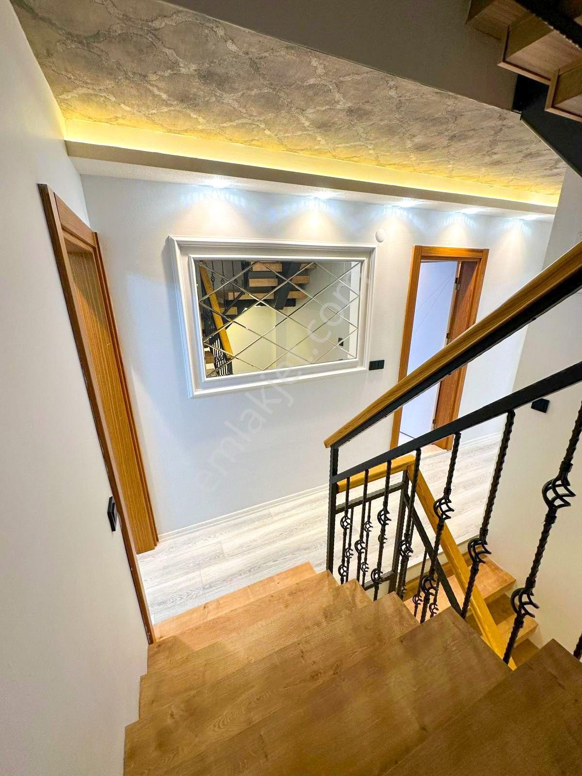 4+1 Lüks Tripleks Villa! Modern Tasarım,geniş Teraslı! Mükemmel Konum - Görsel 12