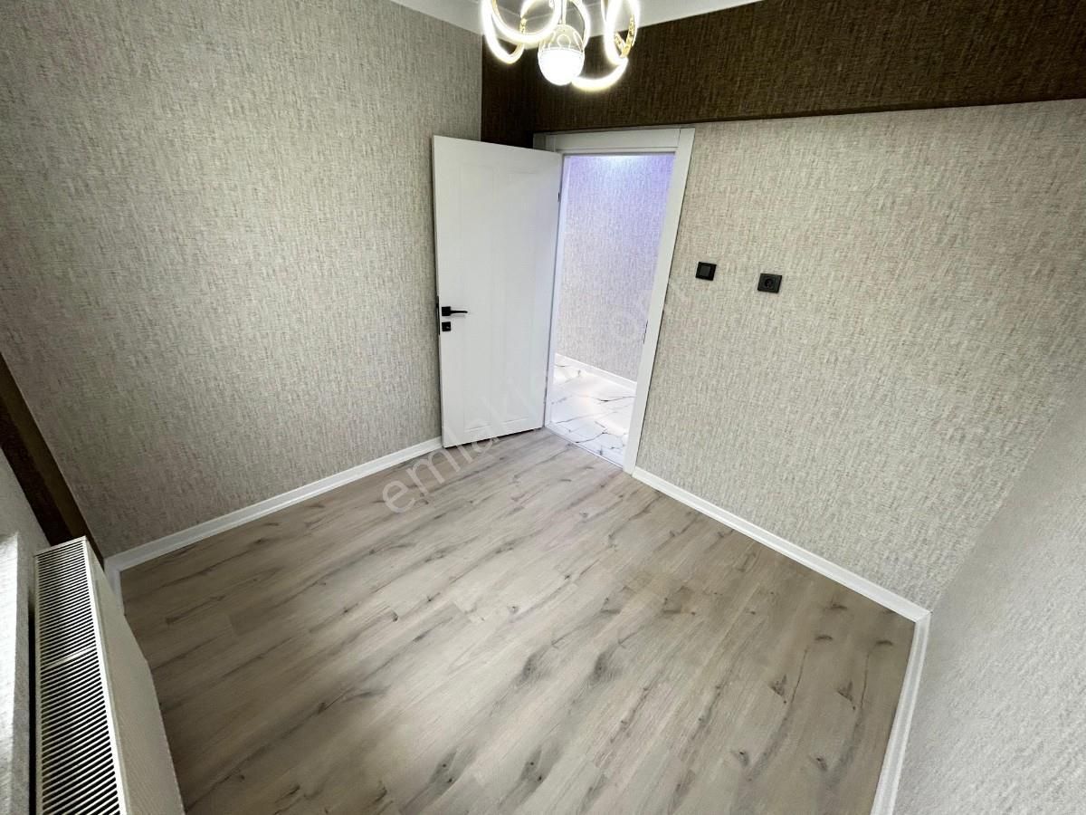 Sincan İstasyon Mh 3+1 Lüks Yapılı Bağımsız Katta Ön Cephe Daire - Görsel 30