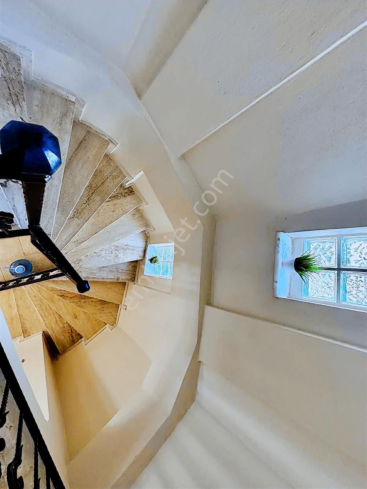 Denize 250 Metre Mesafe Müstakil Havuzlu 3+1 Villamız - Görsel 9