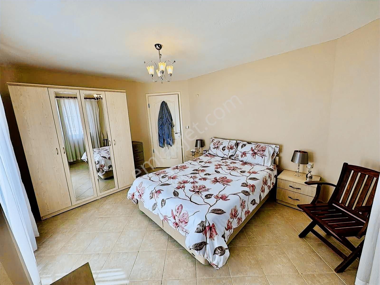 Denize 250 Metre Mesafe Müstakil Havuzlu 3+1 Villamız - Görsel 26