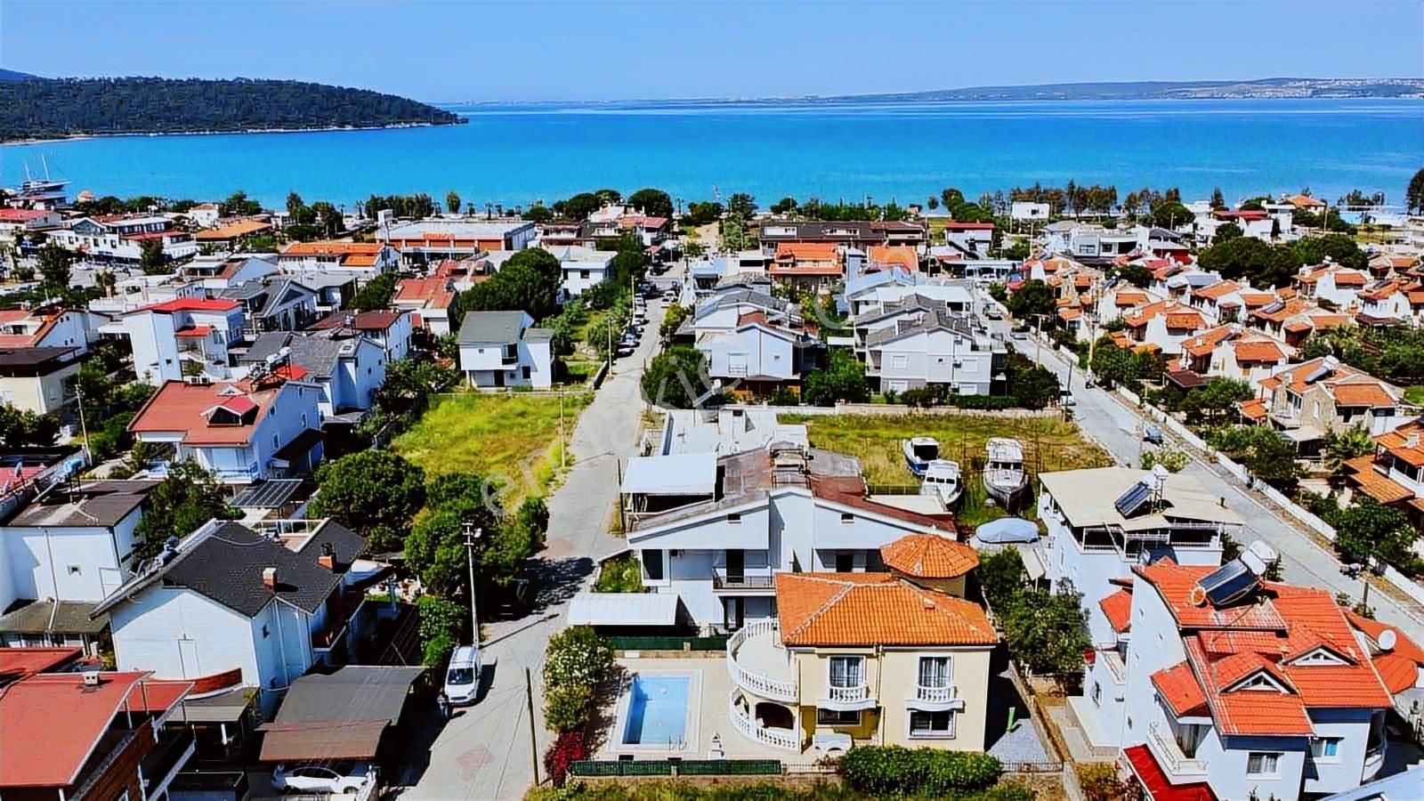 Denize 250 Metre Mesafe Müstakil Havuzlu 3+1 Villamız - Görsel 12