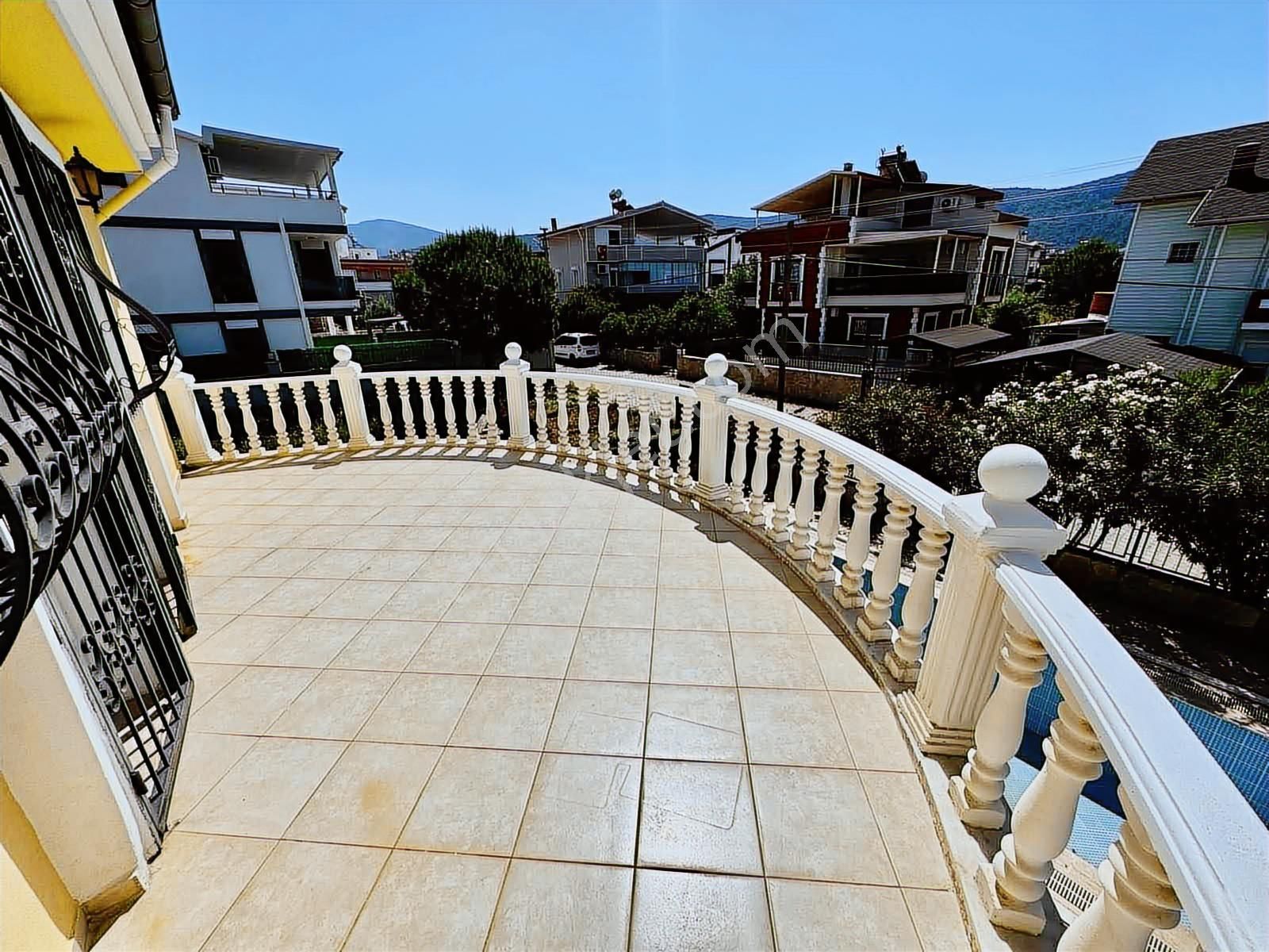 Denize 250 Metre Mesafe Müstakil Havuzlu 3+1 Villamız - Görsel 28