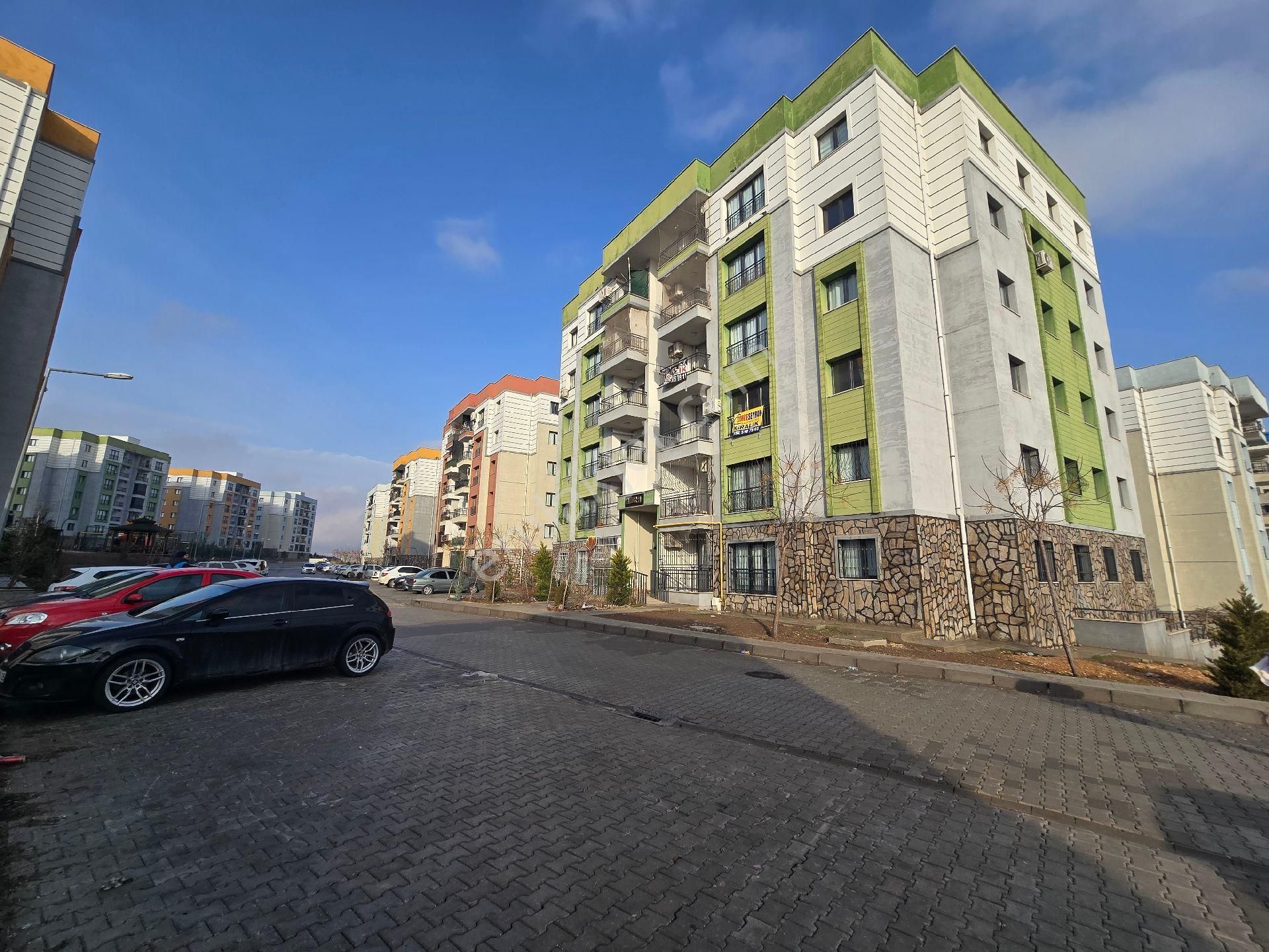 Cadde Seyran'dan Kiralık 619 Konut Tokilerde 3+1 Arakat Boş