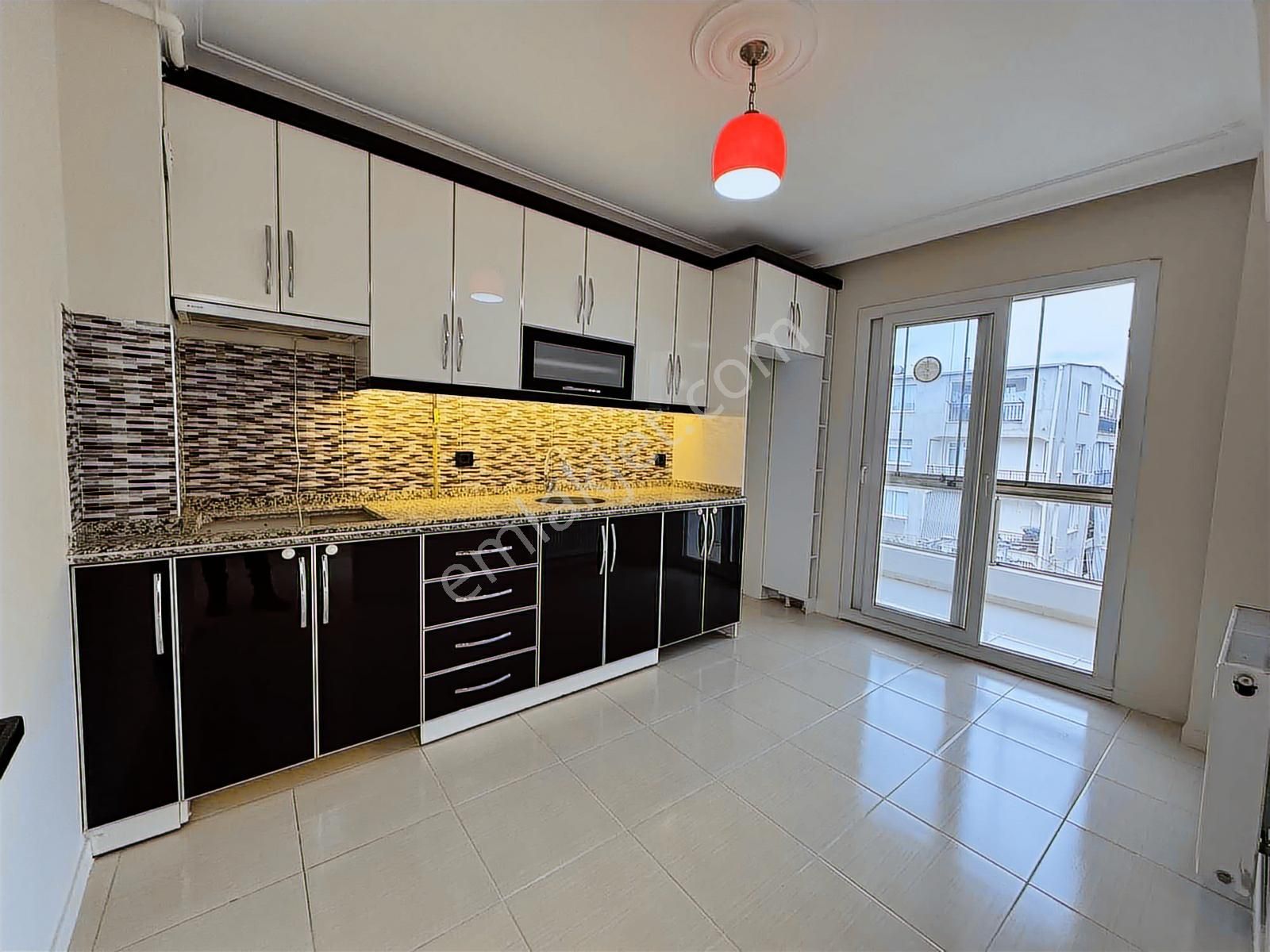 Akın Emlaktan Buca Yeşilbağlar Mah 2+1 D.gazlı Cam Balkonlu