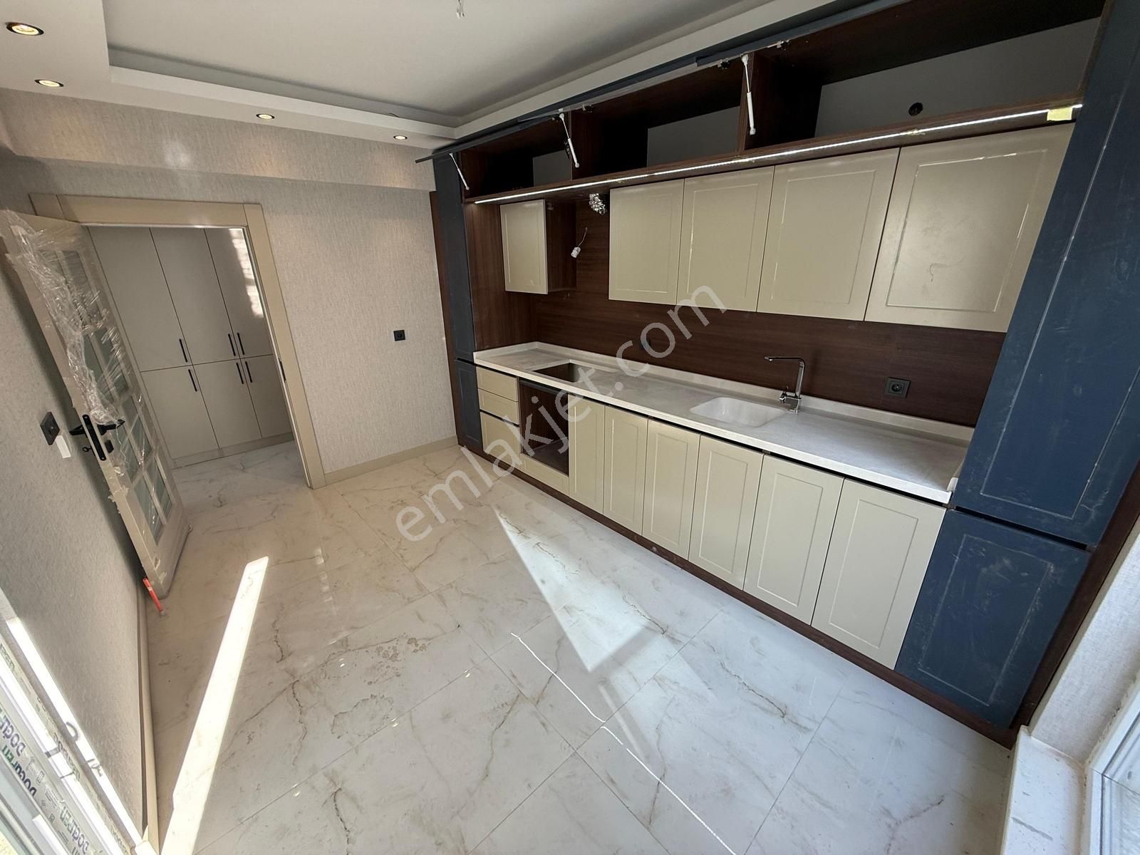 Keçiörende 3+1 Teras Balkonlu İskanlı Cadde Yakını 1.500. Kredi - Görsel 2