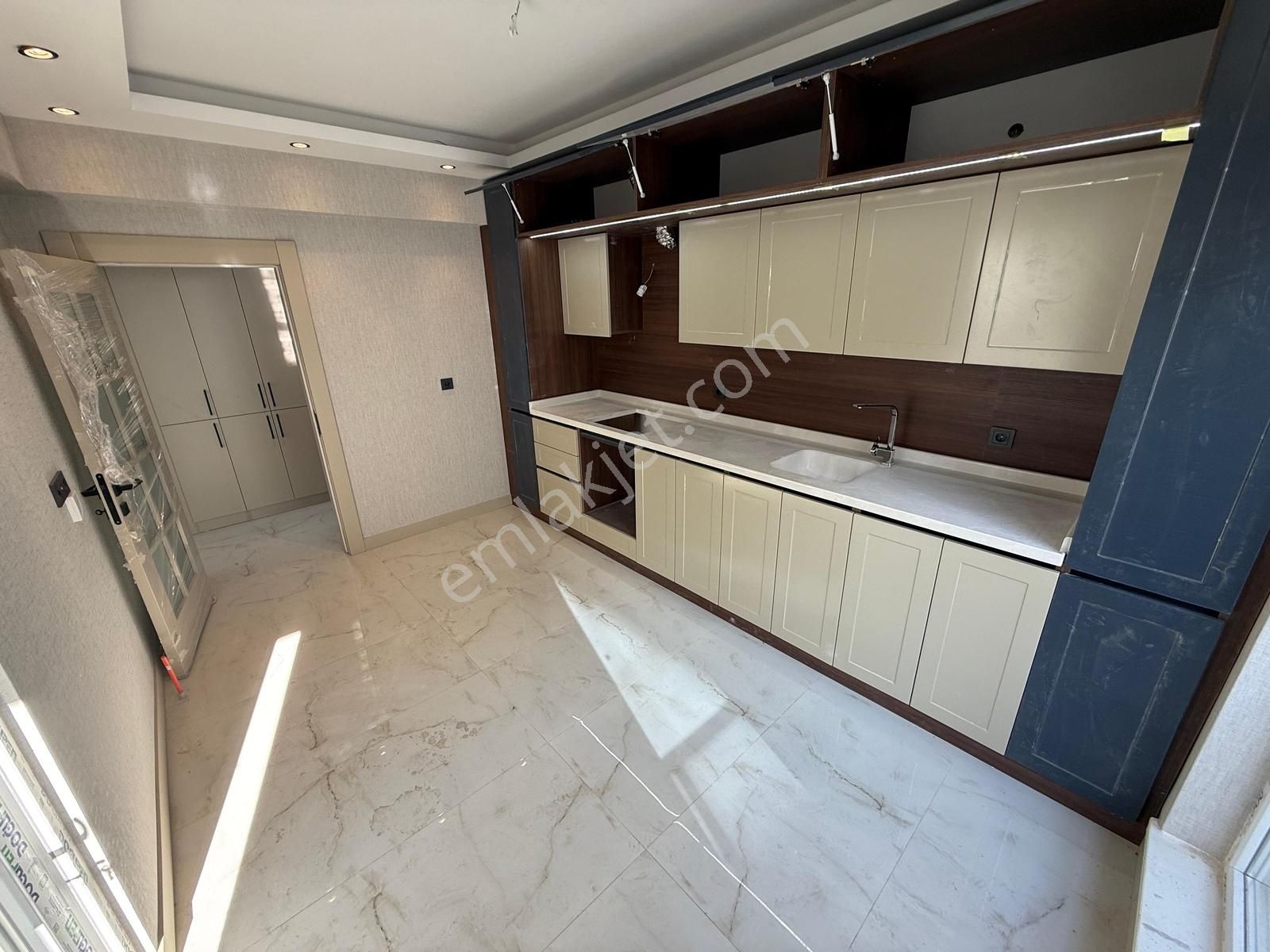 Keçiörende 3+1 Teras Balkonlu İskanlı Cadde Yakını 1.500. Kredi - Görsel 6