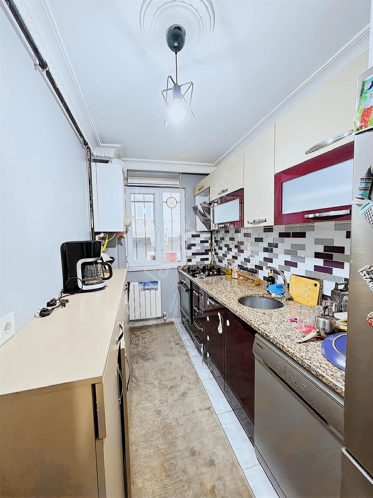 Kanarya Üst Bölgede Temiz Bakımlı 2+1 Düz Giriş Satılık Daıre - Görsel 12