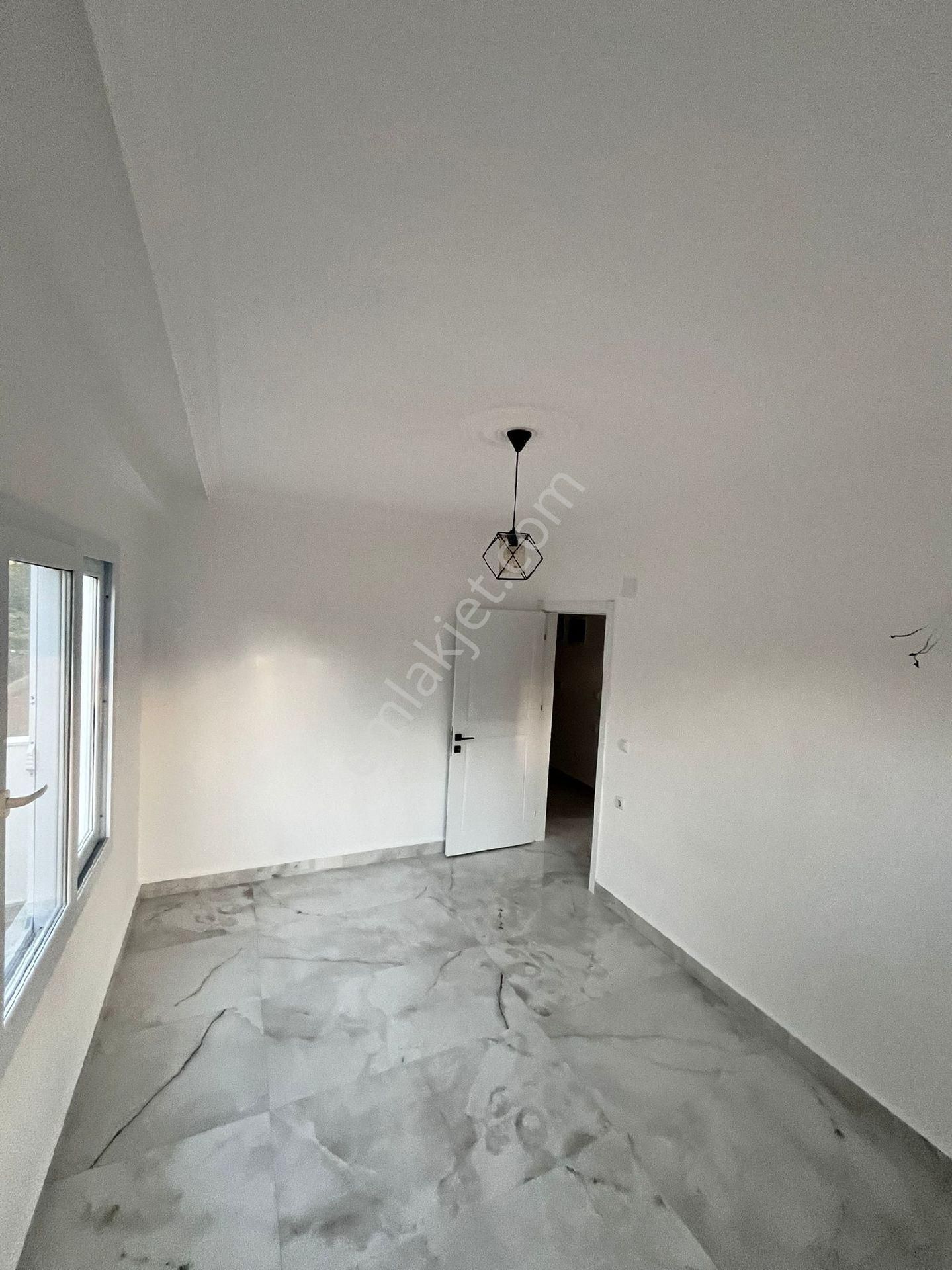 Taşucu Satılık Sıfır 2+1 Daire Zemin Kat İskanı Alınmış - Görsel 11