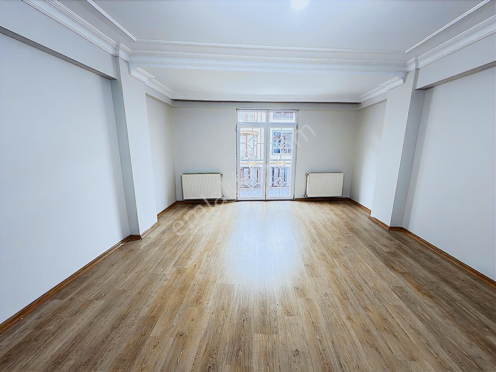 Bezirganbahçe 2+1 Satılık 120 M2 1.kat Hastane Dibinde Daire