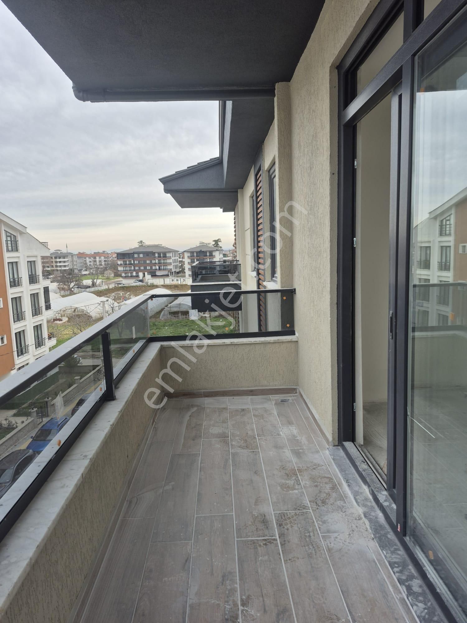 Kelebek Çayırında Sıfır En Üst Kat 2+1 Köşe Daire - Görsel 3