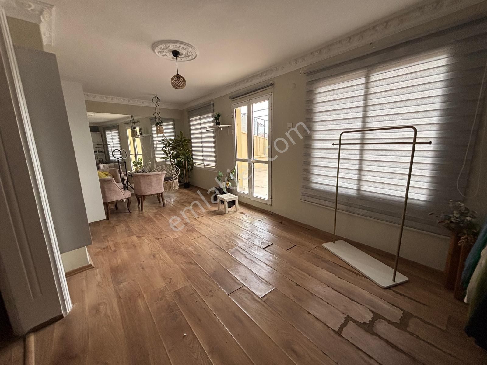 Alsancak Kıbrıs Şehitleri 2+1 Teraslı 5. Kat Kiralık İş Yeri / Ofis - Görsel 4