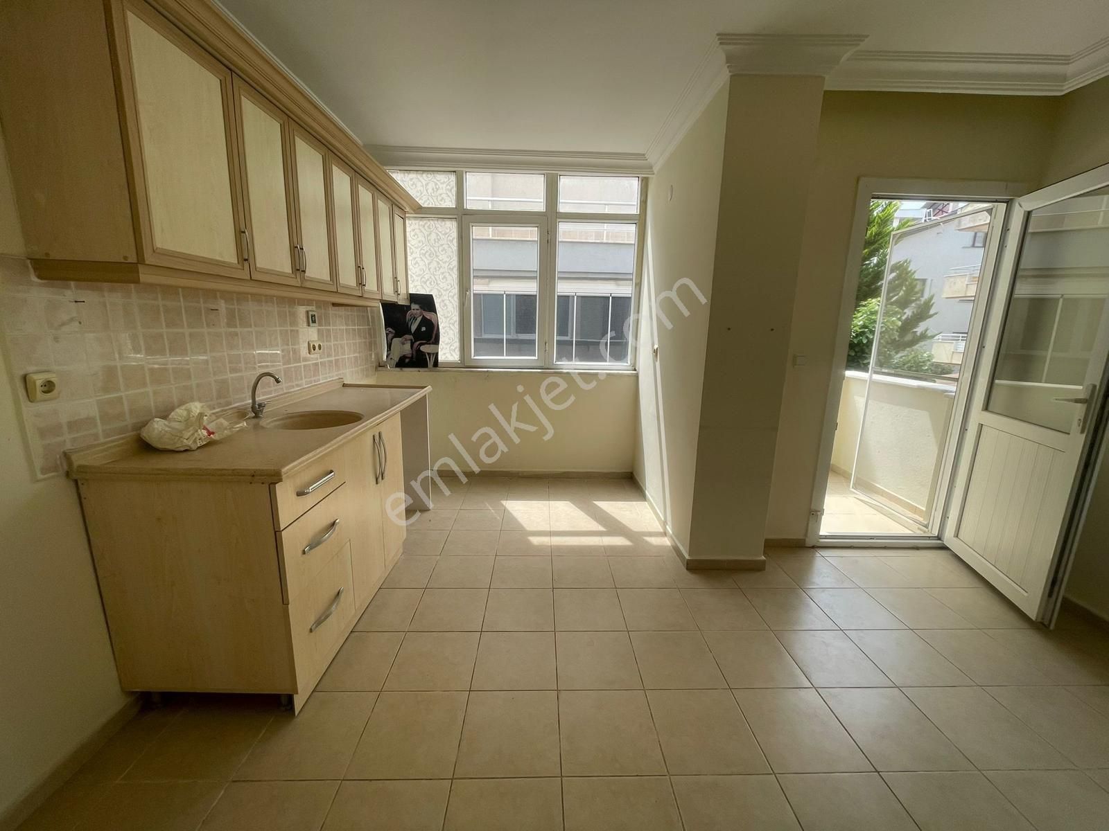 Didim Merkez Yeni Mahalle’de | Ptt Arkası | 3 Cepheli Satılık Fırsat Daire - Görsel 3