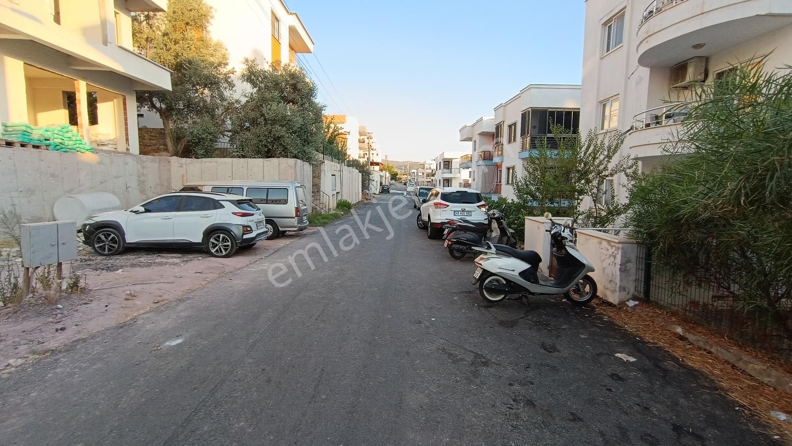 Mumcularda Satılık 2+1 Üst Kat Doğa Manzaralı Daire - Görsel 2