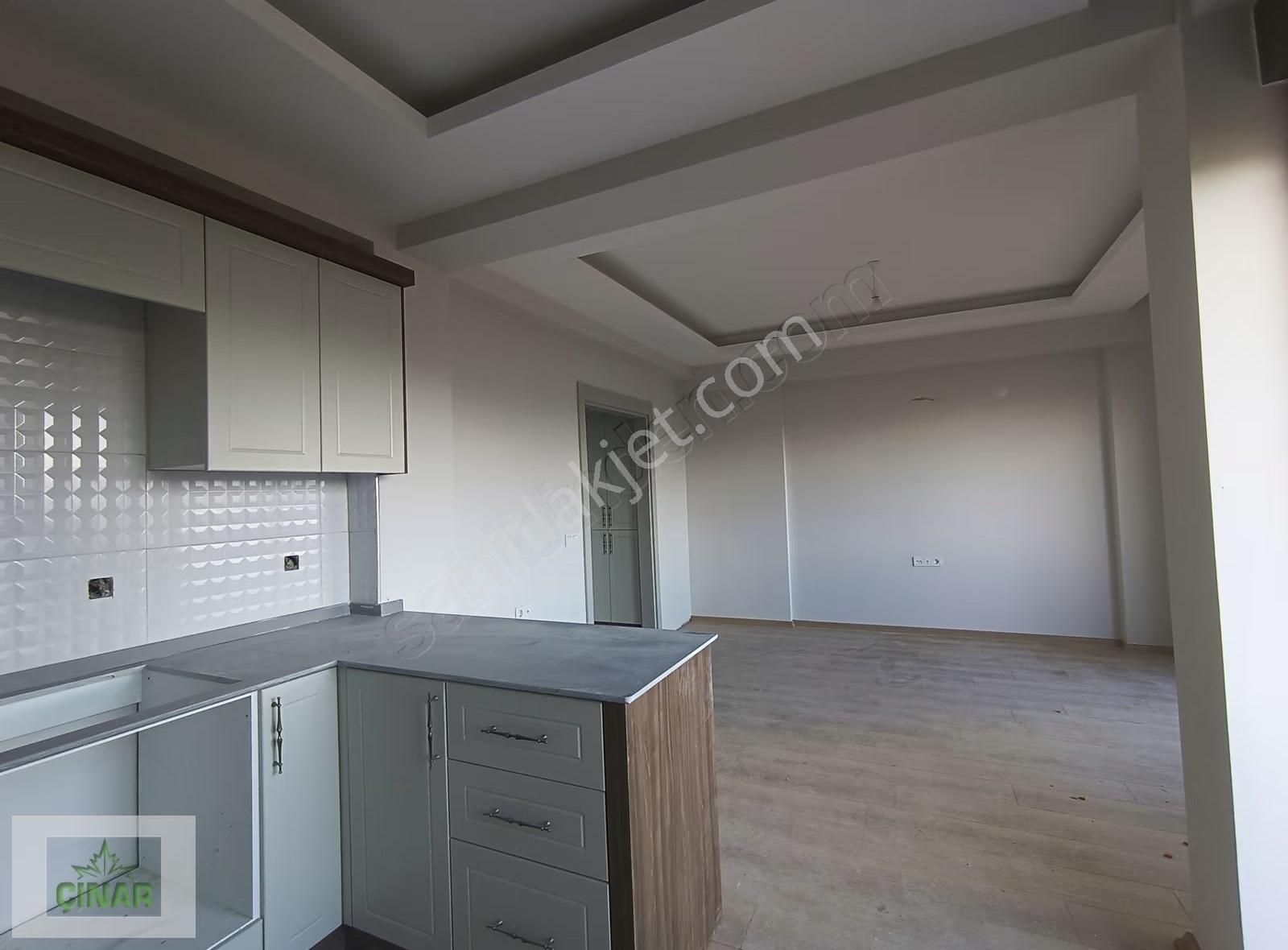 Bahçeyaka Mah. Yerden Isıtma Giyinme Odalı Lüx 1+1 Kiralık Daire - Görsel 4