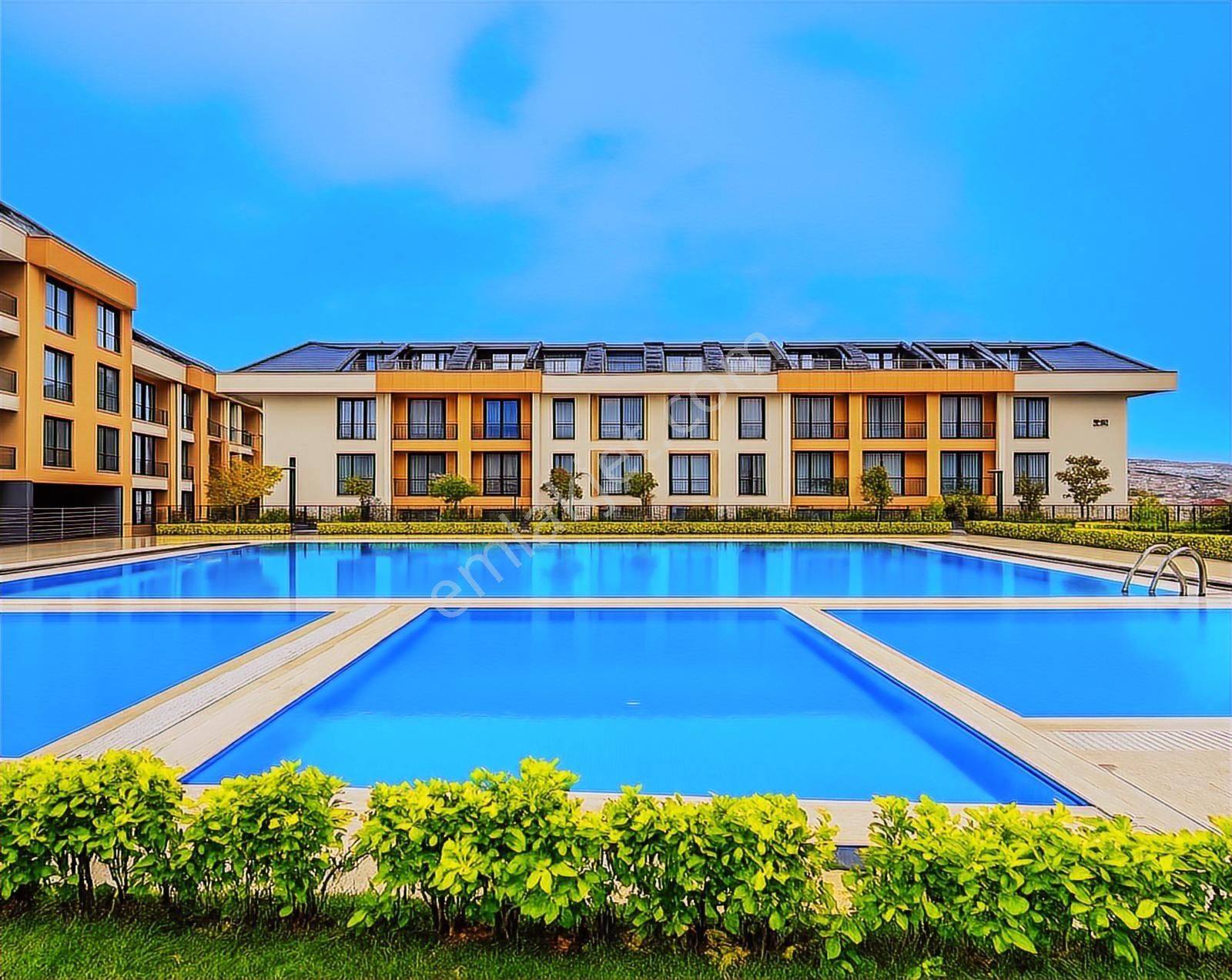 Lıve İnşaatdan Full Consept Site İçi Müstakil Bahçeli Geniş 2+1