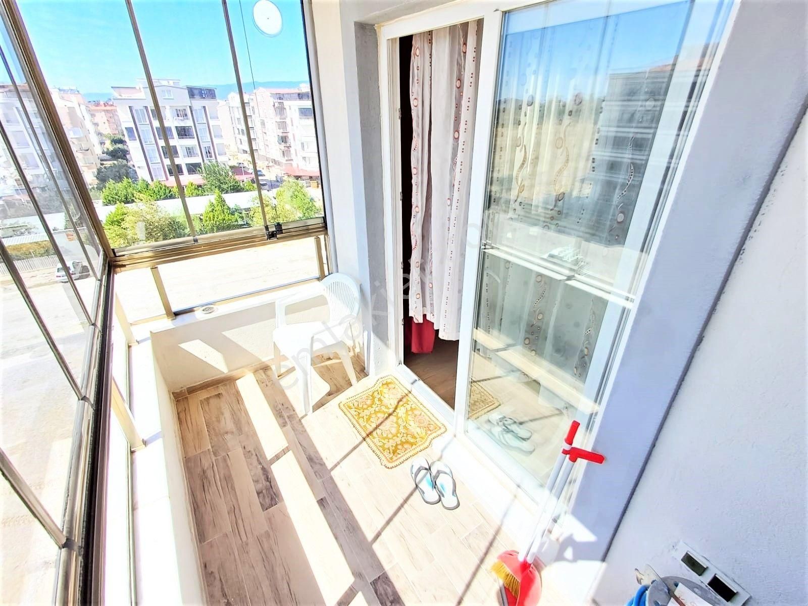 Aygül'den Burhaniye'de Açık Mutfak Geniş Balkon Ve Teraslı Doğalgazlı Asansörlü 4+1 Satılık Dubleks - Görsel 7