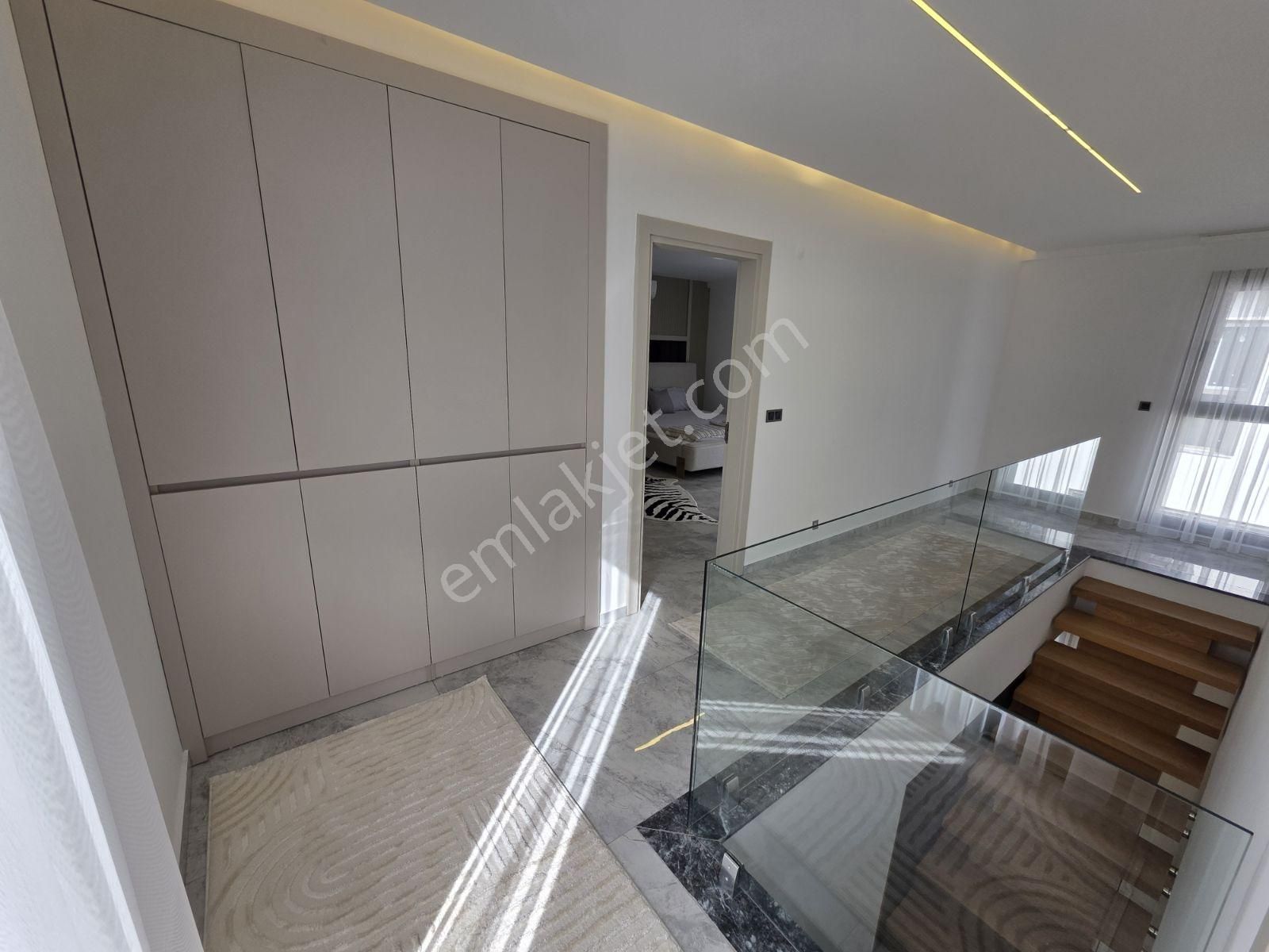 Fırsat Yolun Altı Denize Yakın Müstakil Satılık 4+1 - Görsel 32