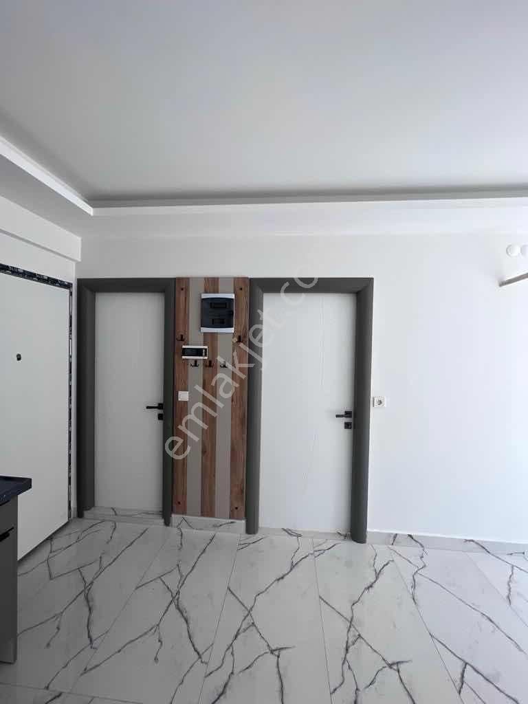 Kuşadası'nda Satılık Sıfır Denize Yakın 1+1 Daire - Görsel 12