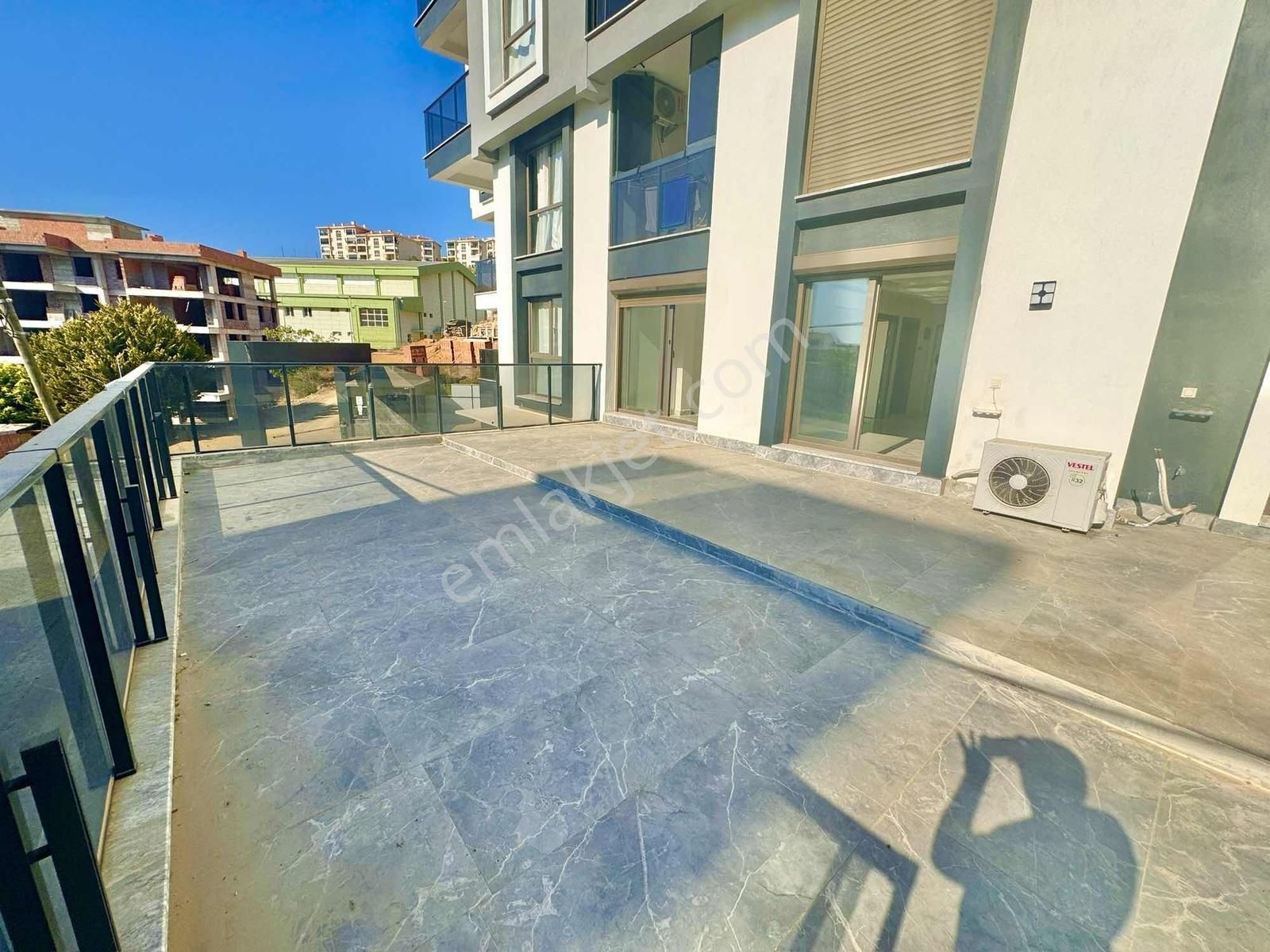 Kuşadası'nda Satılık Sıfır Denize Yakın 1+1 Daire - Görsel 7