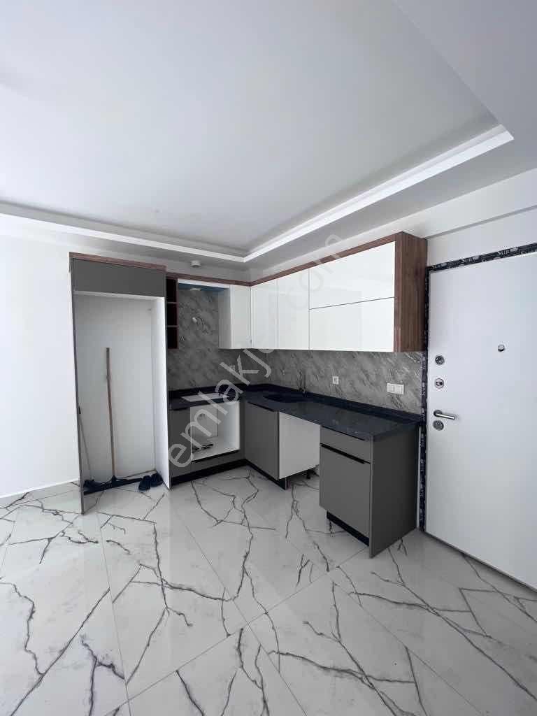 Kuşadası'nda Satılık Sıfır Denize Yakın 1+1 Daire - Görsel 13