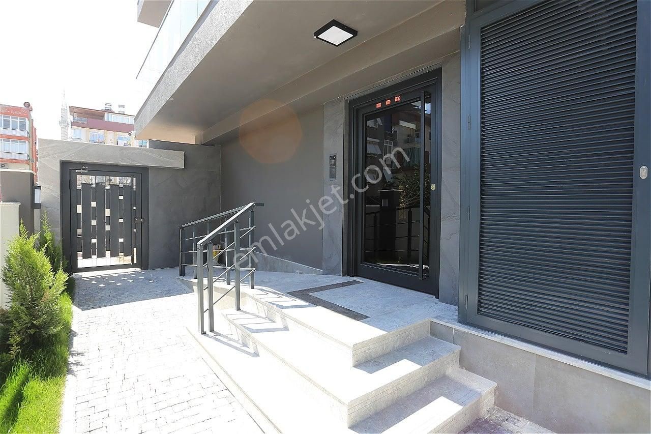 Antalya Etiler Mahallesi'nde Kiralık Eşyalı 2+1 Daire - Görsel 8