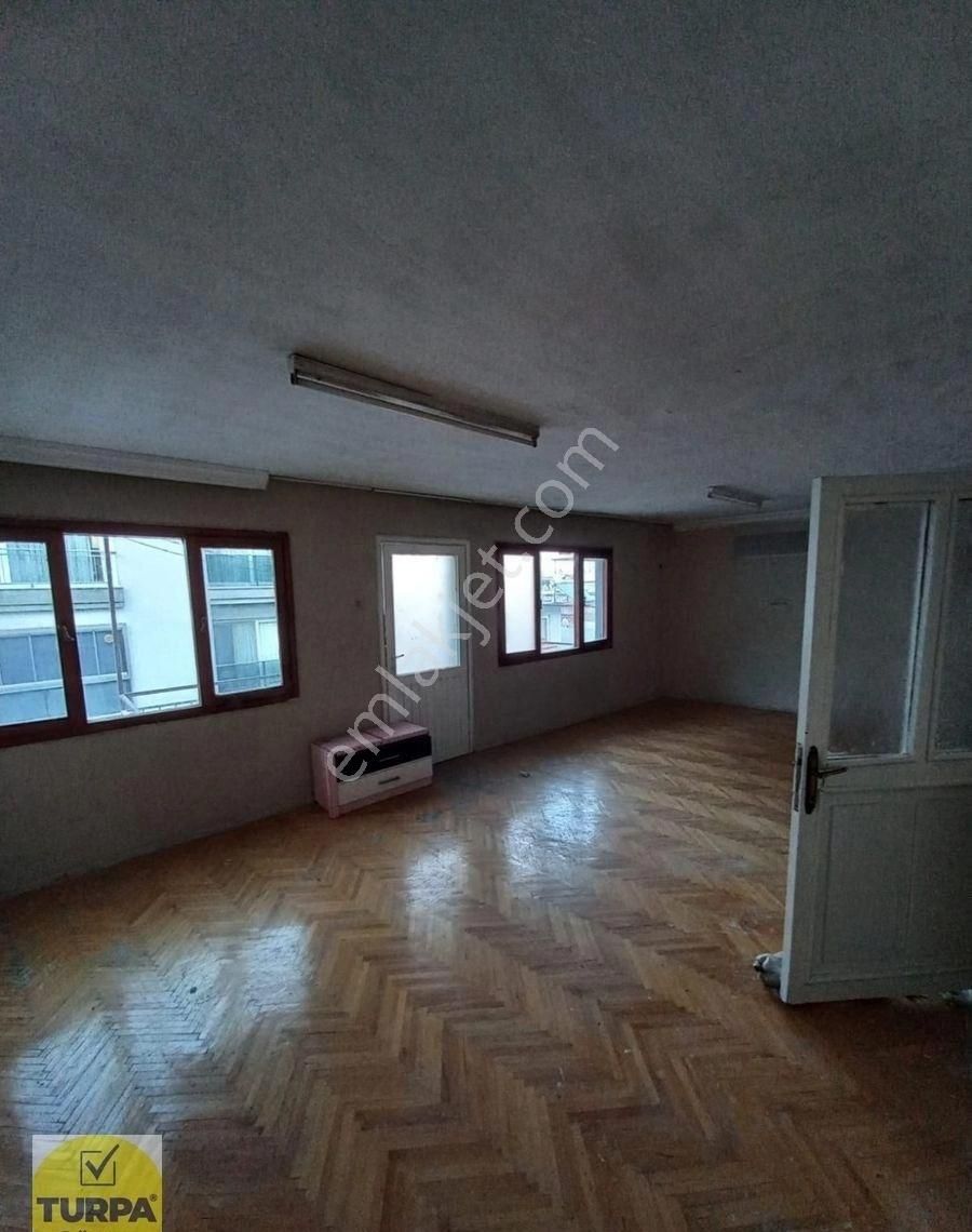 Turpa Güven Gayrımenkul'den Karabağlar Uğur Mumcu Mahallesinde 2+1 Kiralık Daire - Görsel 4