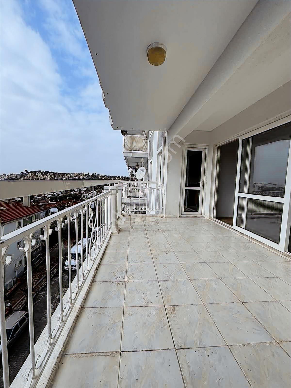 Deniz Manzaralı Krediye Uygun Doğalgazlı Satılık 3+1 Daire - Görsel 11