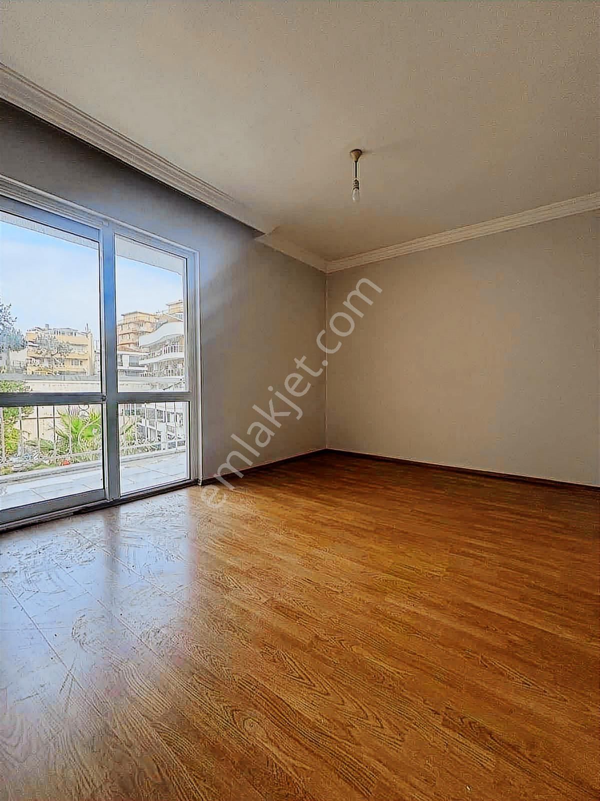 Deniz Manzaralı Krediye Uygun Doğalgazlı Satılık 3+1 Daire - Görsel 8