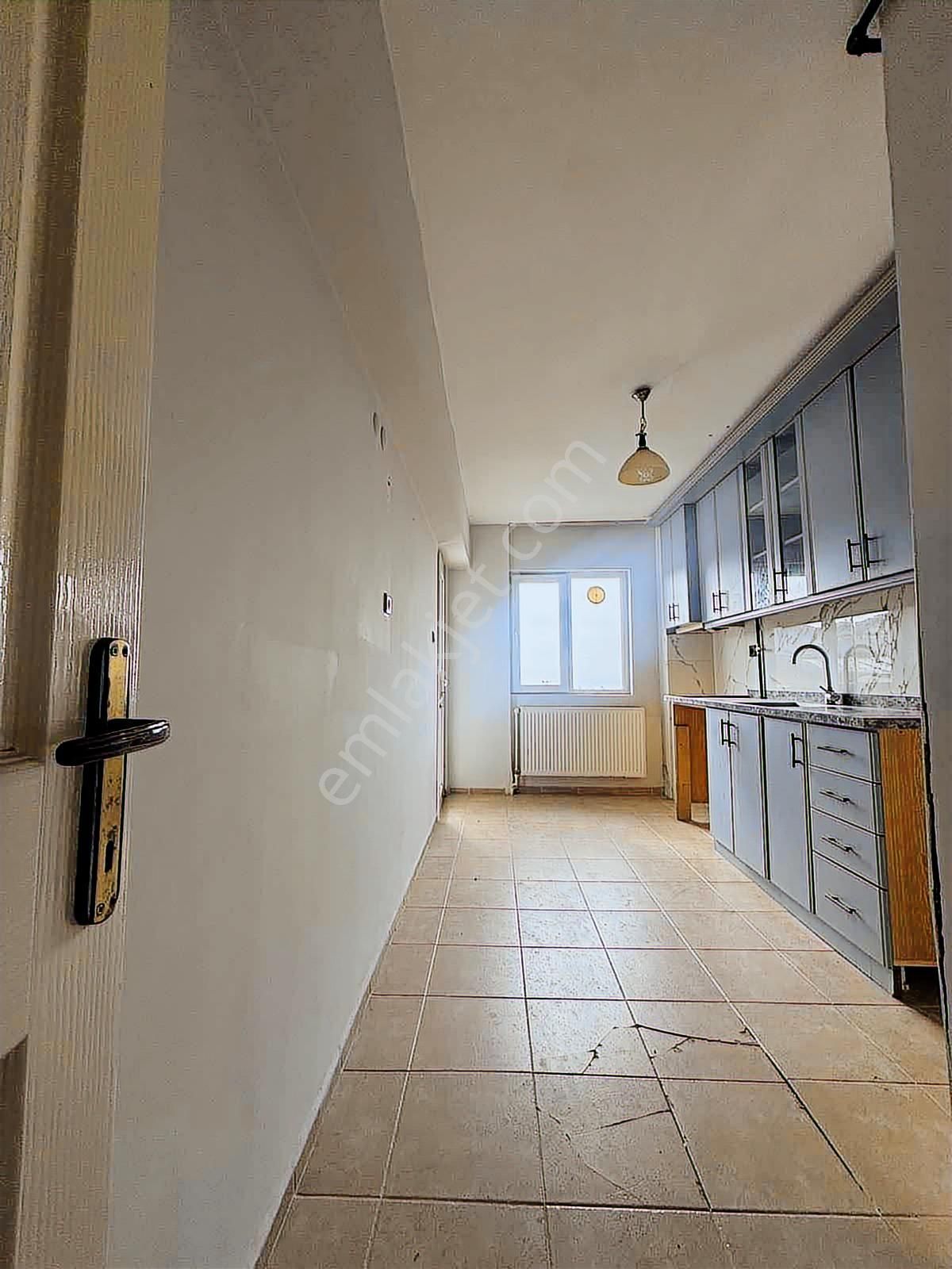 Deniz Manzaralı Krediye Uygun Doğalgazlı Satılık 3+1 Daire - Görsel 7