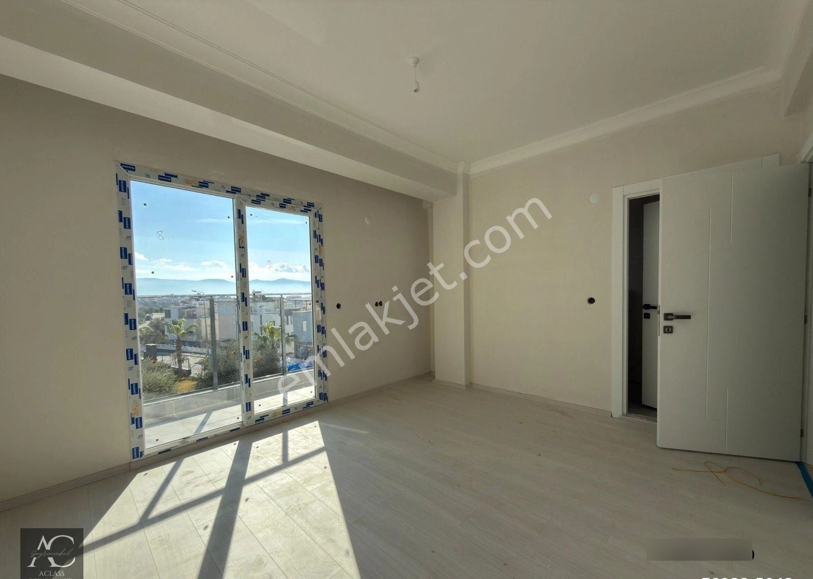 Panaromık Deniz Manzaralı-sahıle Yakın-otoparklı-yenı Yapım-lüx Fırsat Daıreler - Görsel 8