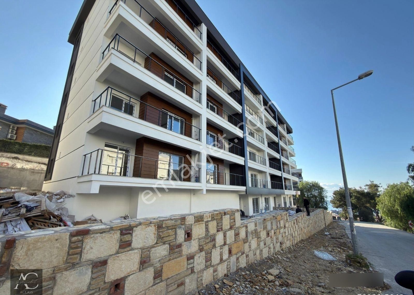 Panaromık Deniz Manzaralı-sahıle Yakın-otoparklı-yenı Yapım-lüx Fırsat Daıreler - Görsel 26