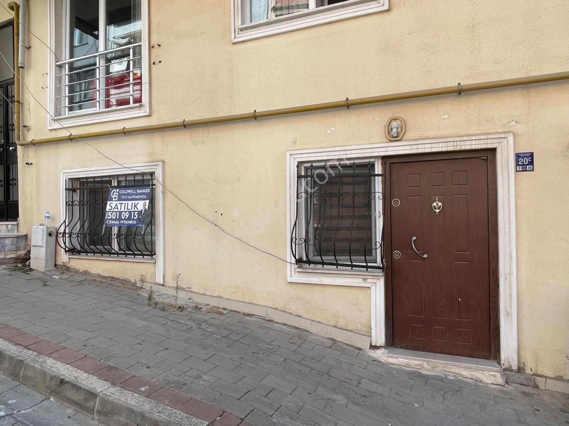 Salı Pazarında Uygun Fiyatlı Sokak Üzeri 2+1