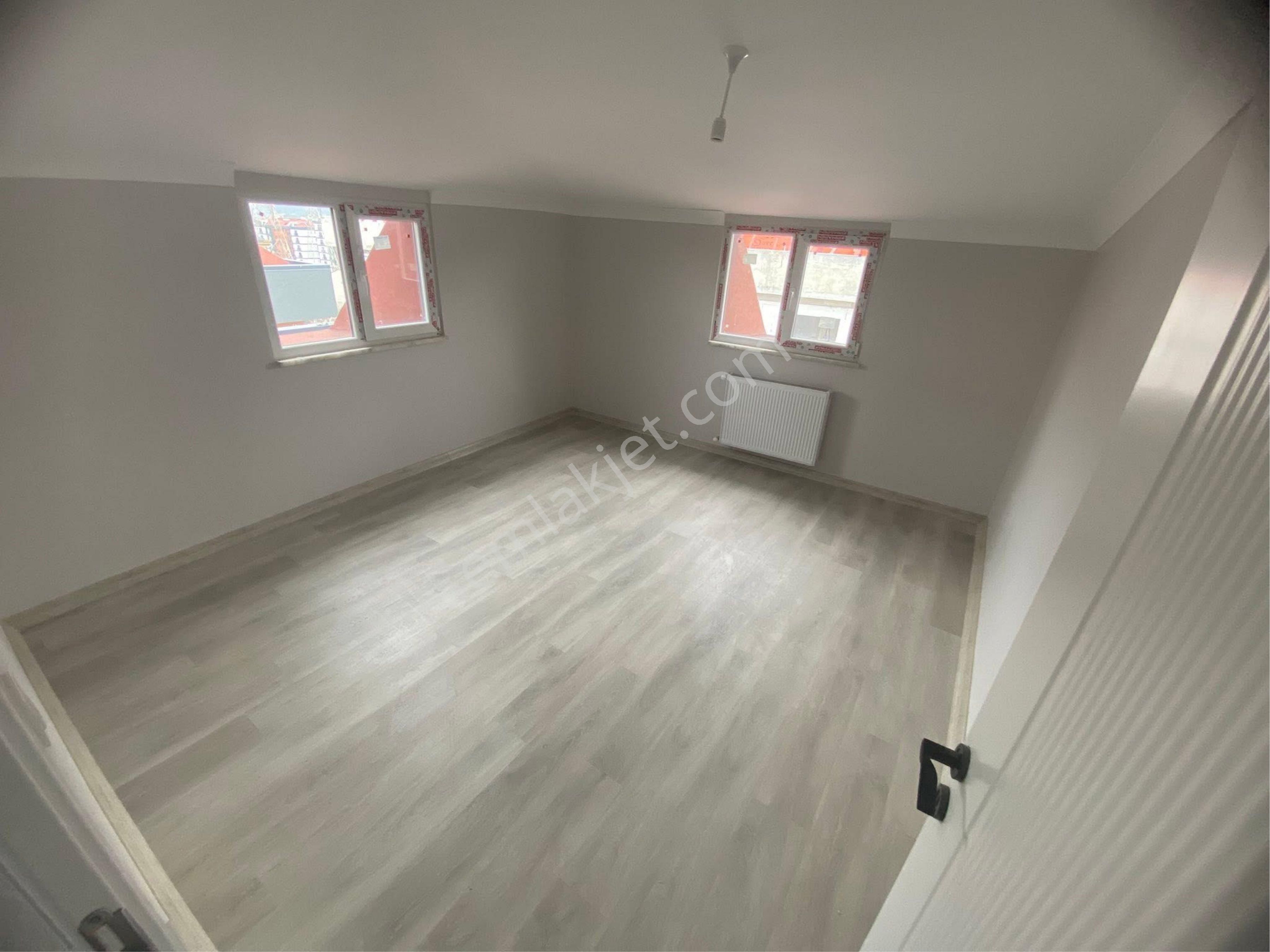 Sultanbeyli Devlet Hastanesi'ne Köşe 3 + 1 Çatı Dubleks Daire - Görsel 4