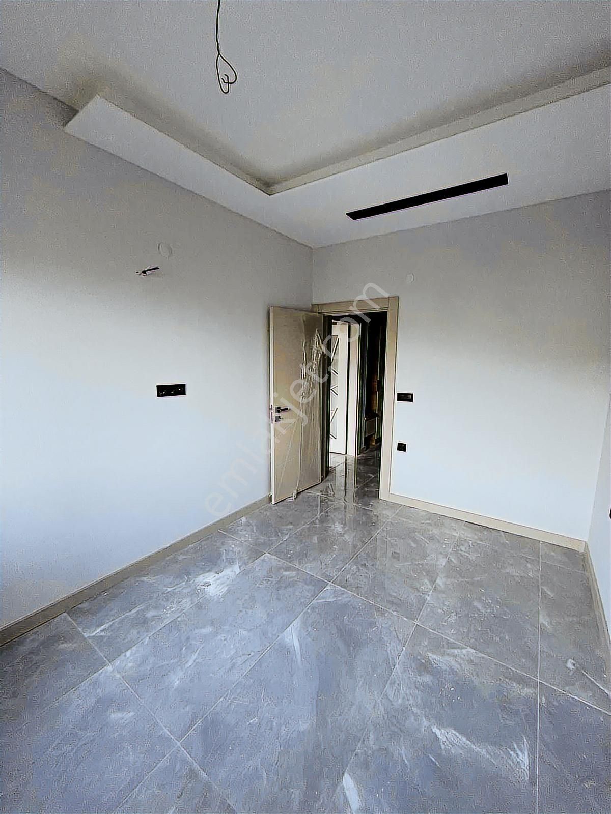 Satılık 1+1 Ege Mahallesi Sıfır Bahçe Katı Havuzlu Sitede Daire - Görsel 4