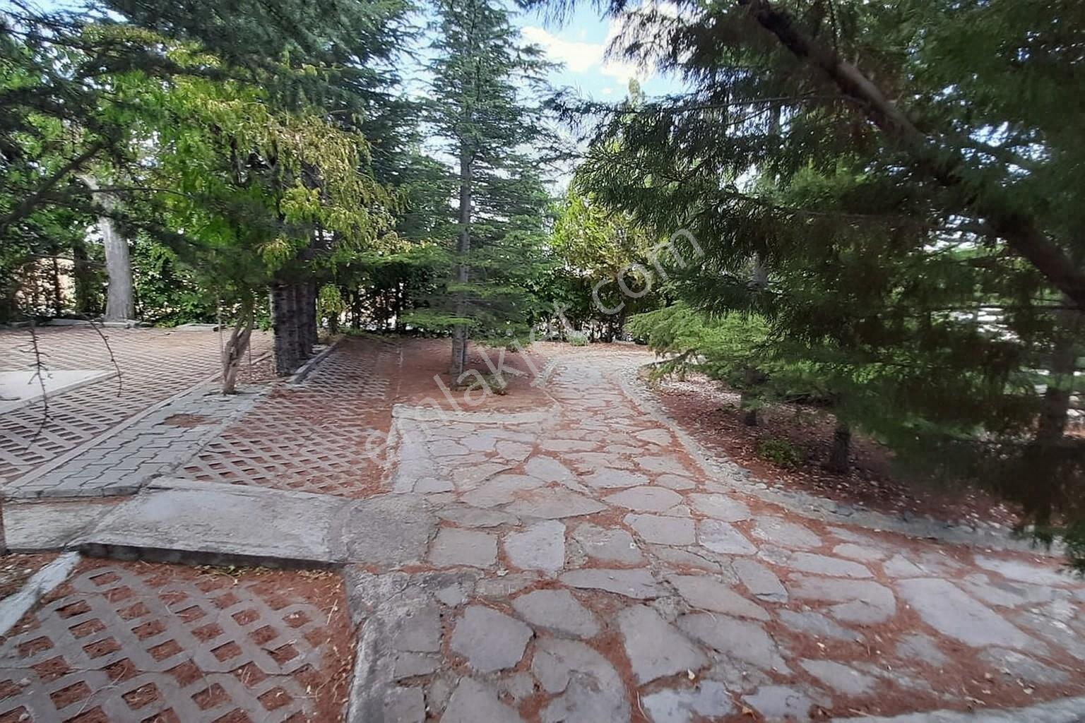 *nova* Beşik'te Asfalt Yola Sıfır Bahçeli Villa - Görsel 11