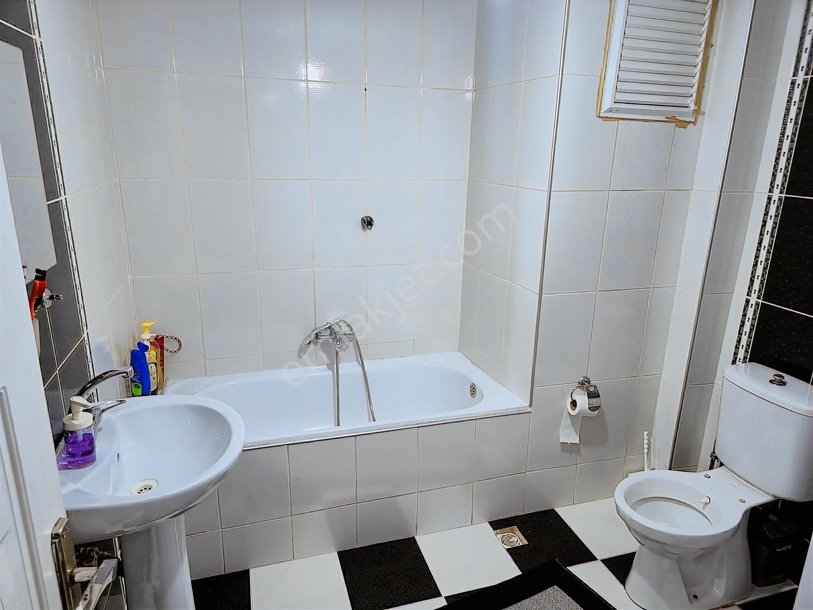 Realty World'dan Adapazarı Akıncılar'da 110m2 3 Balkonlu 3+1 - Görsel 31