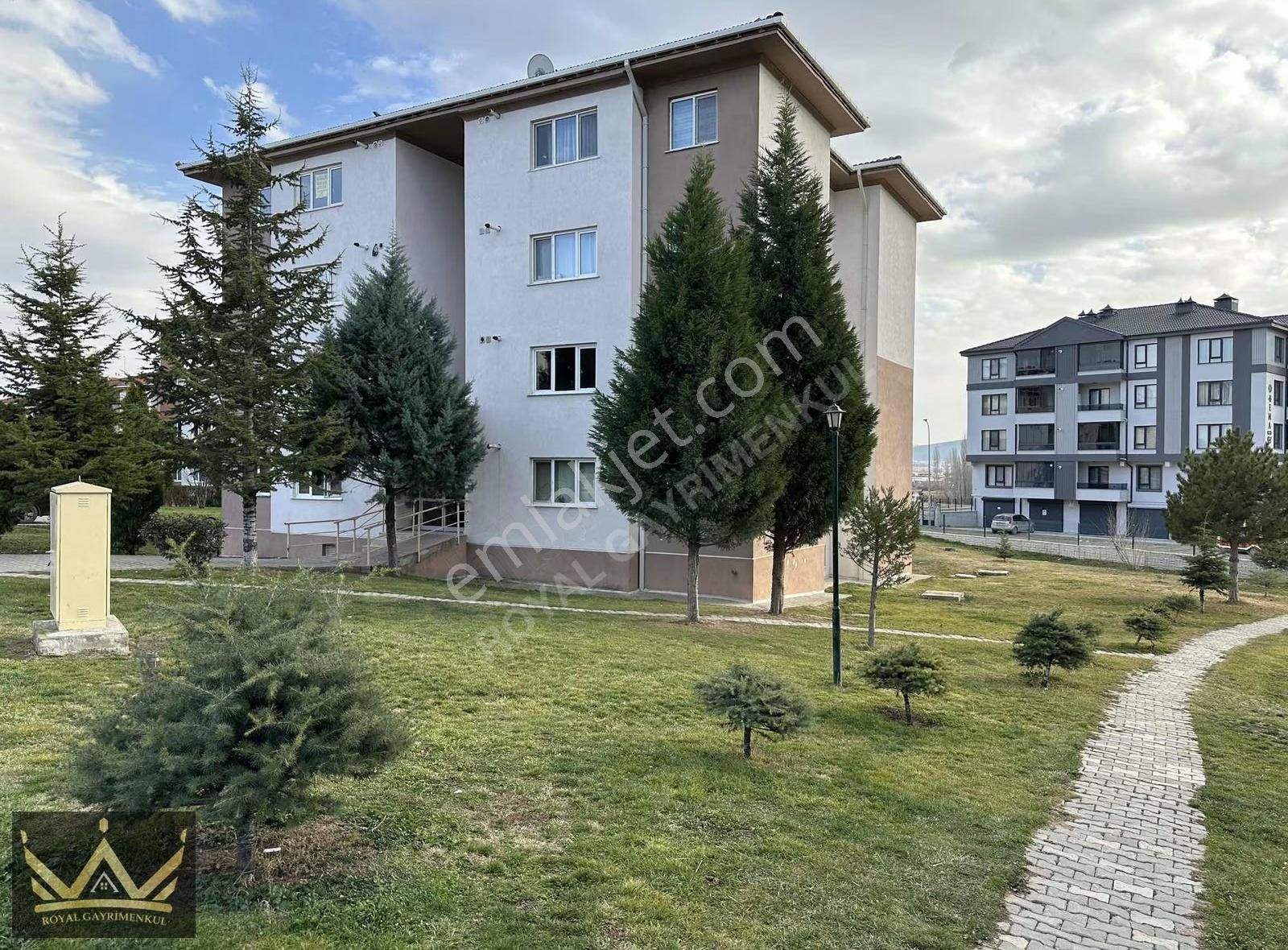 Royal Den Toki 'dy'lerde Satılık Önü Açık Manzaralı 2+1 Arakat - Görsel 4