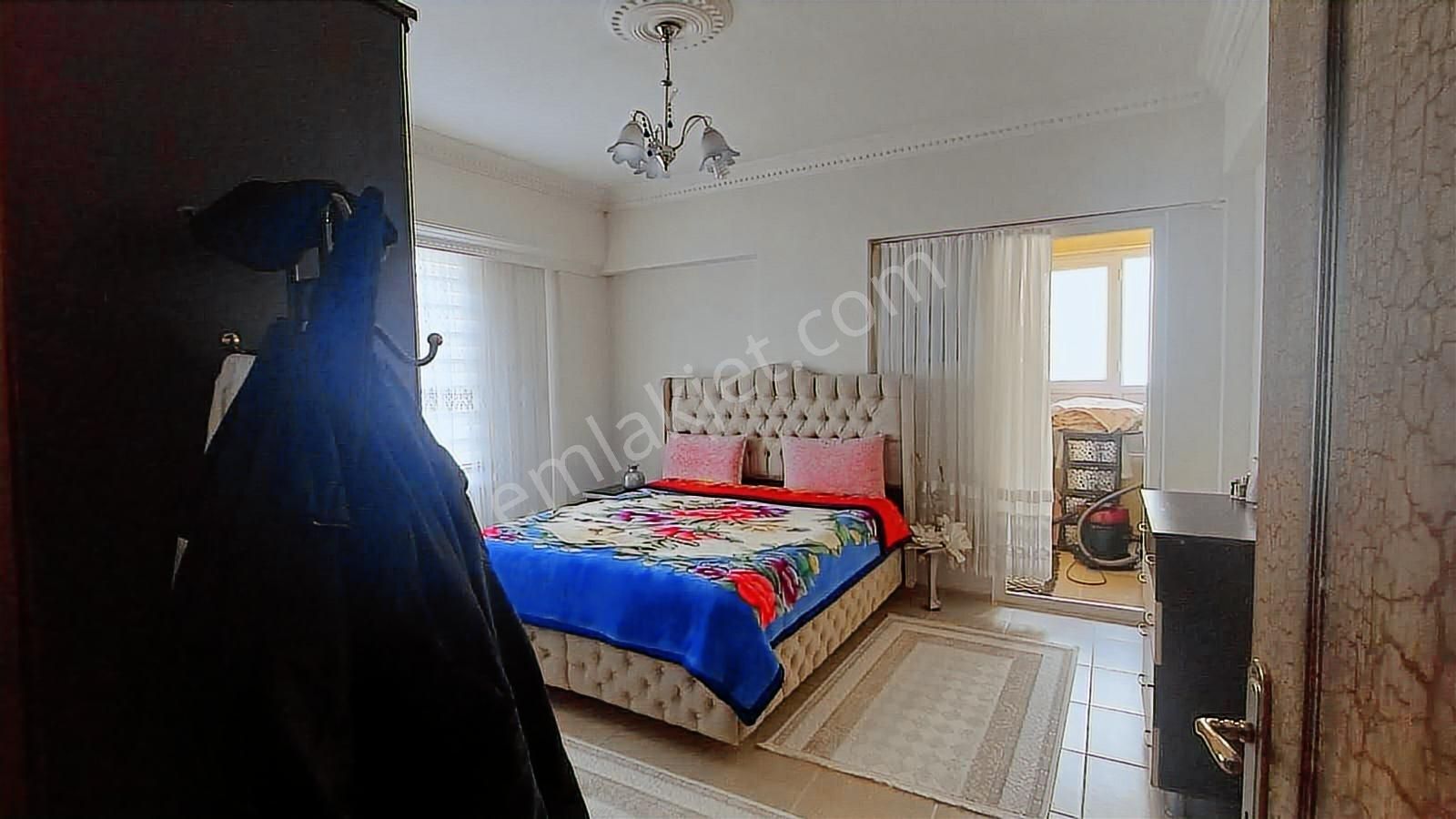 Şen Evlerde 4 Odalı Daire - Görsel 14